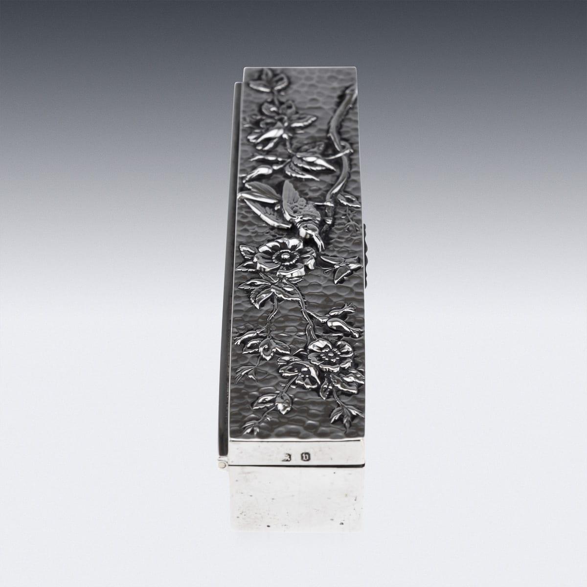 Argent Ancienne boîte à bagues en argent massif du XIXe siècle de style japonais, c.I.C. 1876 en vente