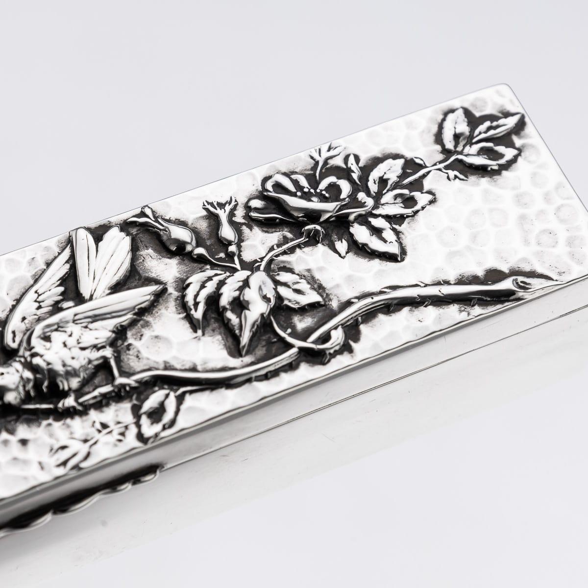 Ancienne boîte à bagues en argent massif du XIXe siècle de style japonais, c.I.C. 1876 en vente 3