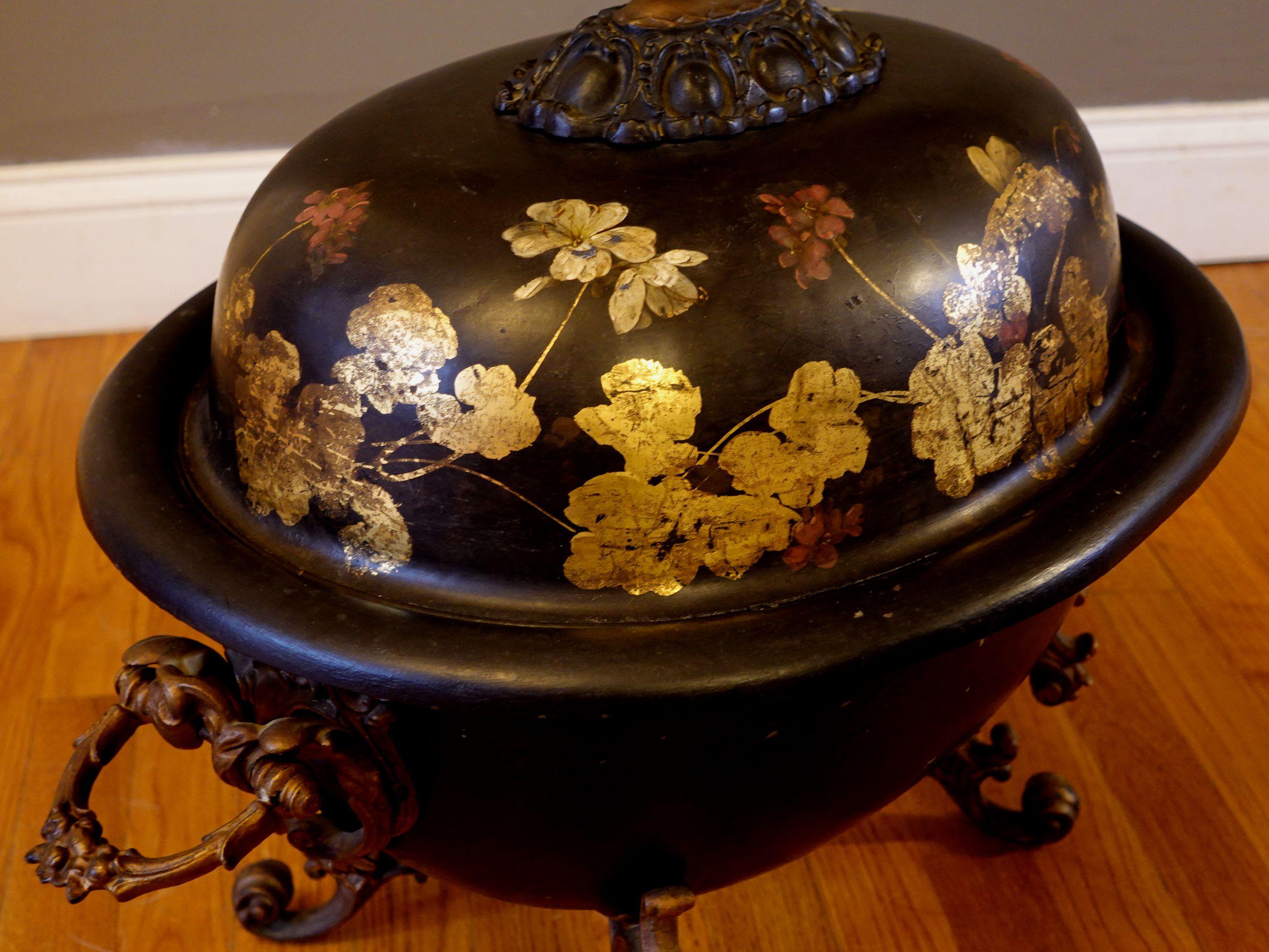 Antique 19th Century English Tole Lidded Coal Hod For Sale 8