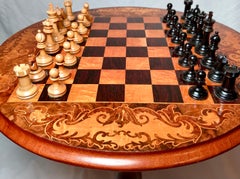Ancienne table d'échecs en noyer de l'époque victorienne anglaise du 19e siècle, Circa 1885