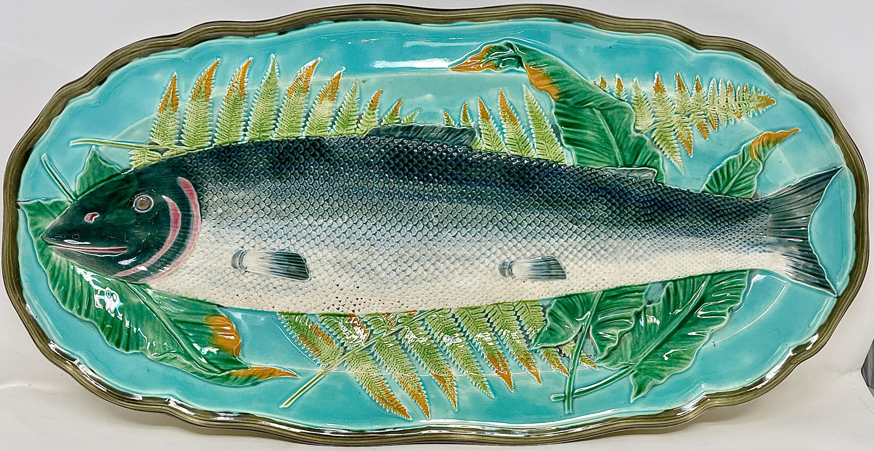 Porcelain Antique 19th Century English Wedgwood Majolica Fish Set, 1 Platter and 10 Plates
