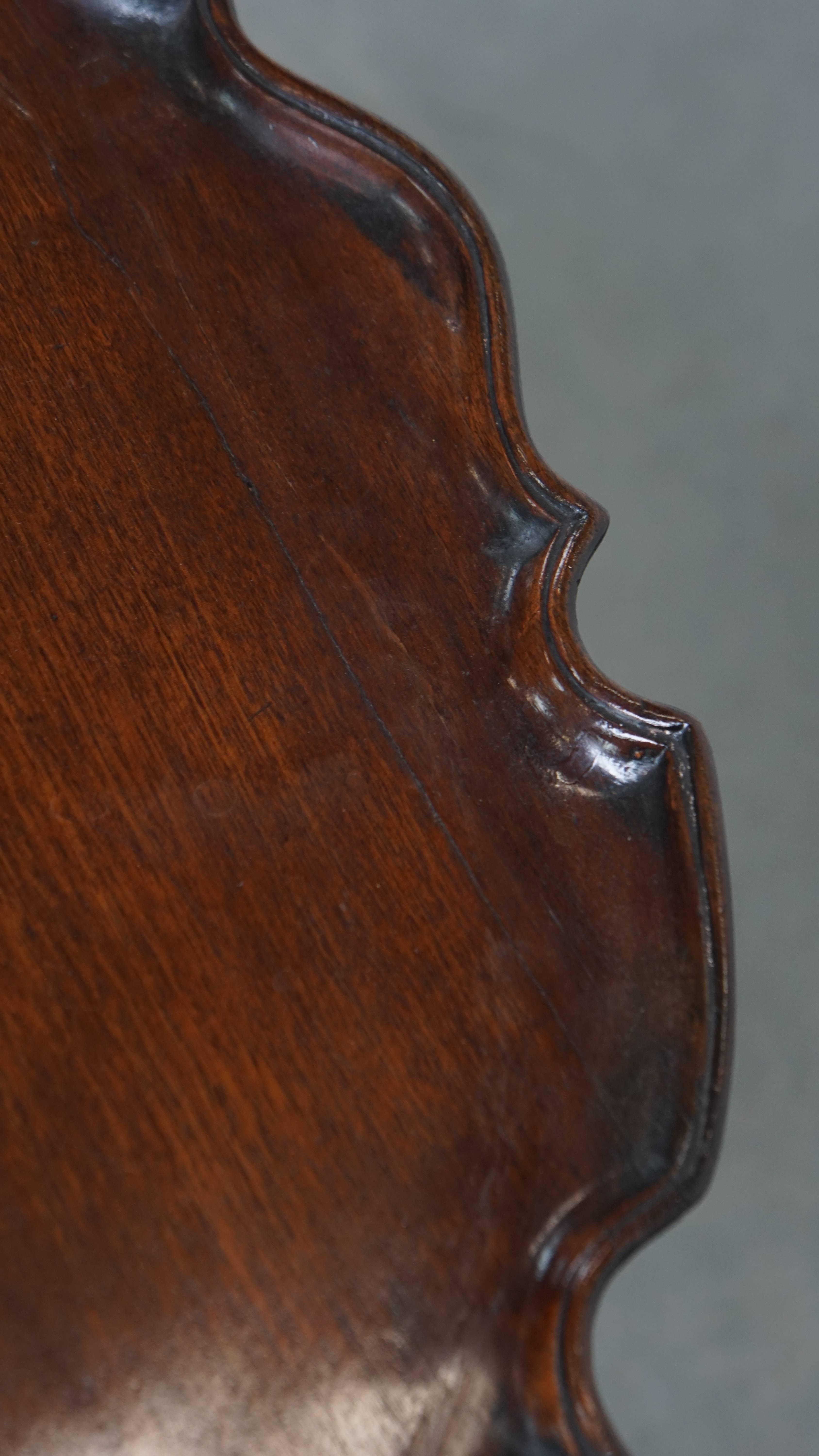 Antico tavolo da vino/basculante inglese del XIX secolo con piano in un unico pezzo in vendita 5