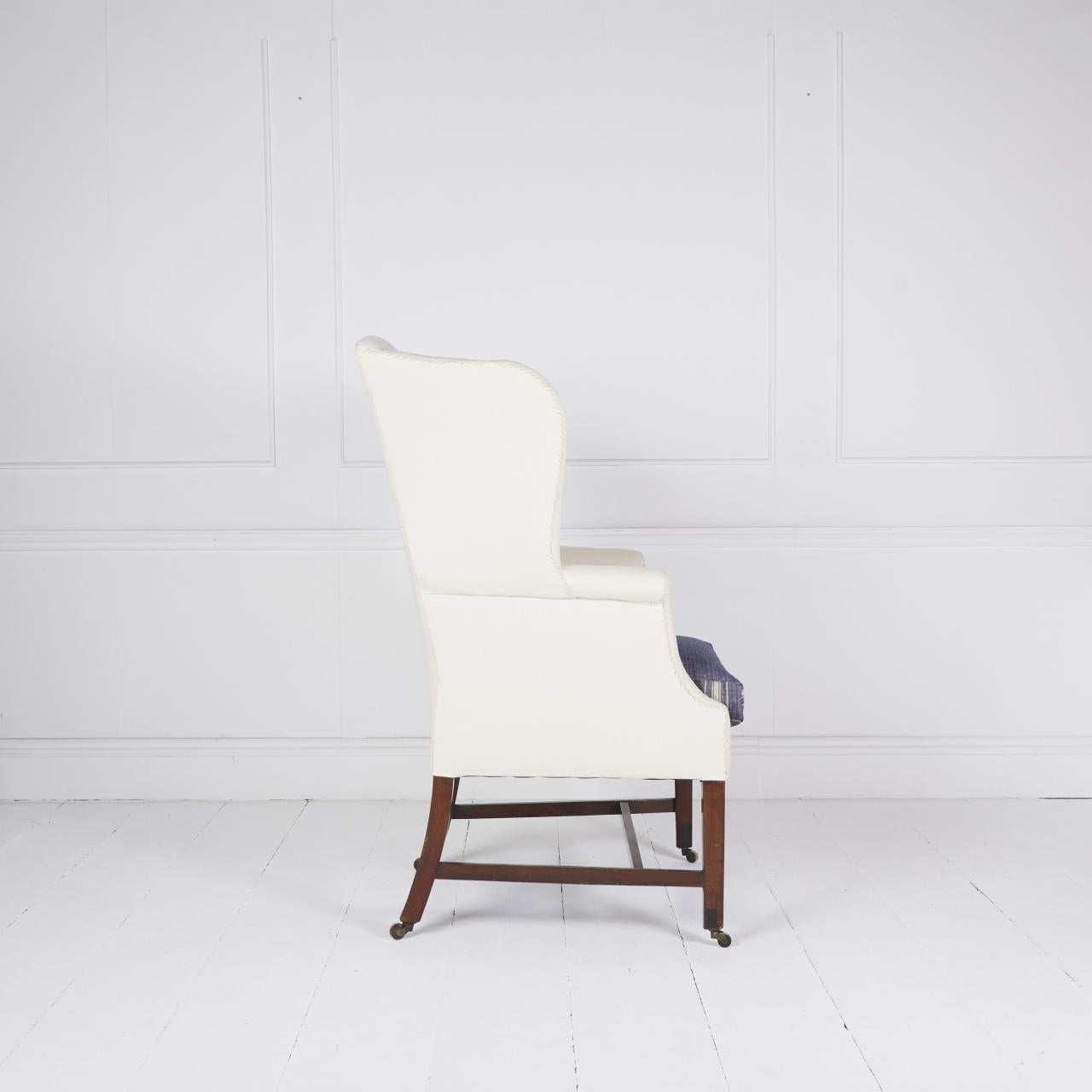 Poli Ancienne chaise à oreilles anglaise du 19ème siècle en vente