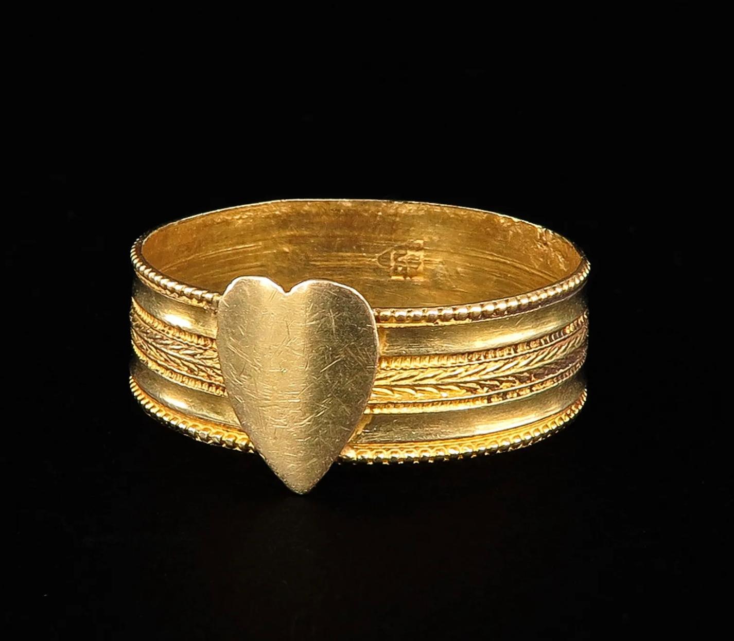 Antique 19th Century Engraved 18K Gold Heart Band Ring For Sale 2