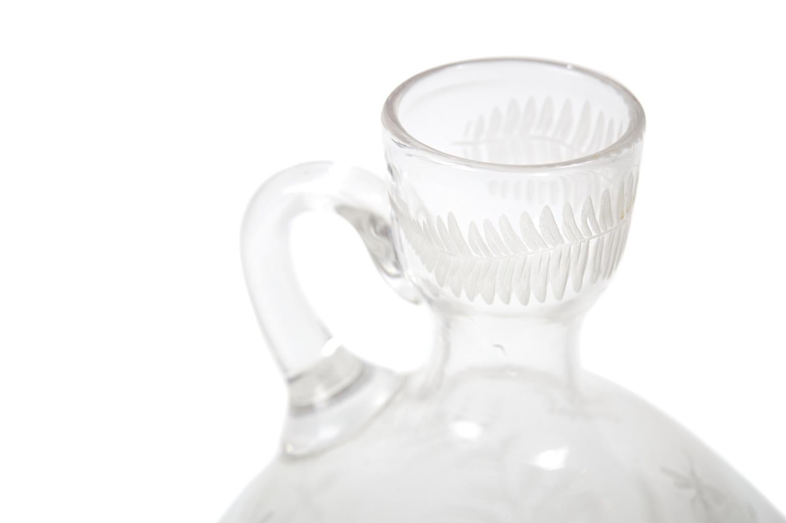 Verre Ancienne cruche gravée du 19ème siècle en vente