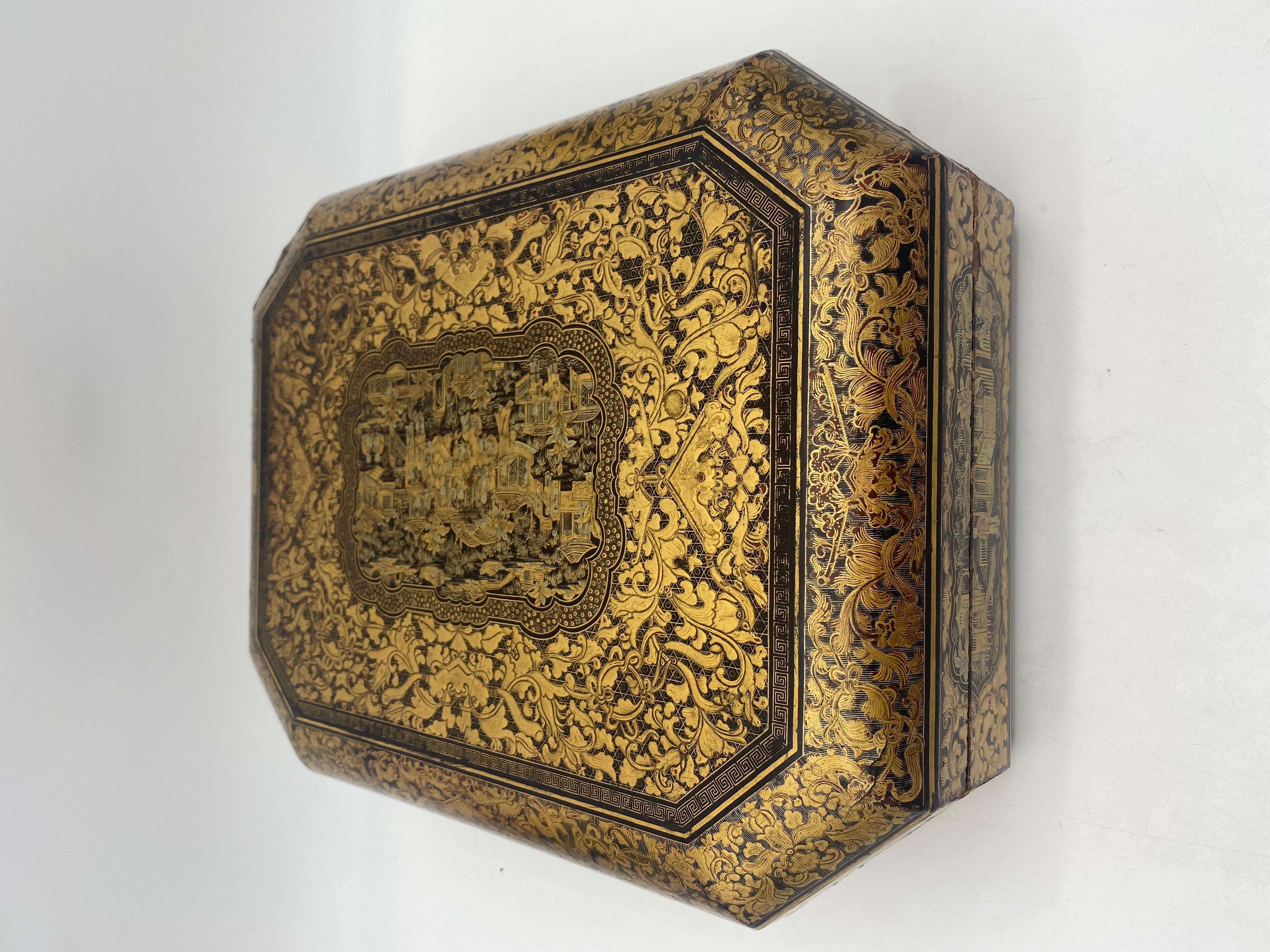 Antique 19th Century Export Chinese Gilt Chinoiserie Lacquer Gaming Box For Sale 7
