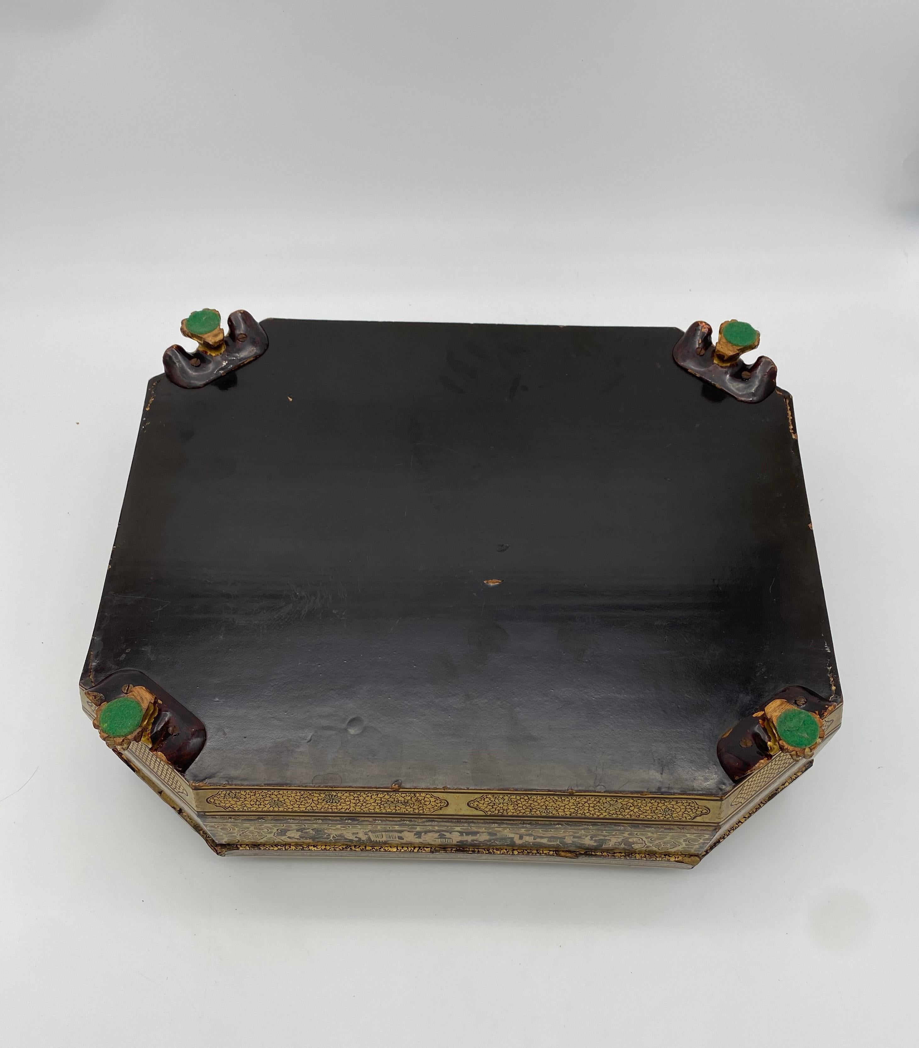 Antique 19th Century Export Chinese Lacquer Gaming Box For Sale 5
