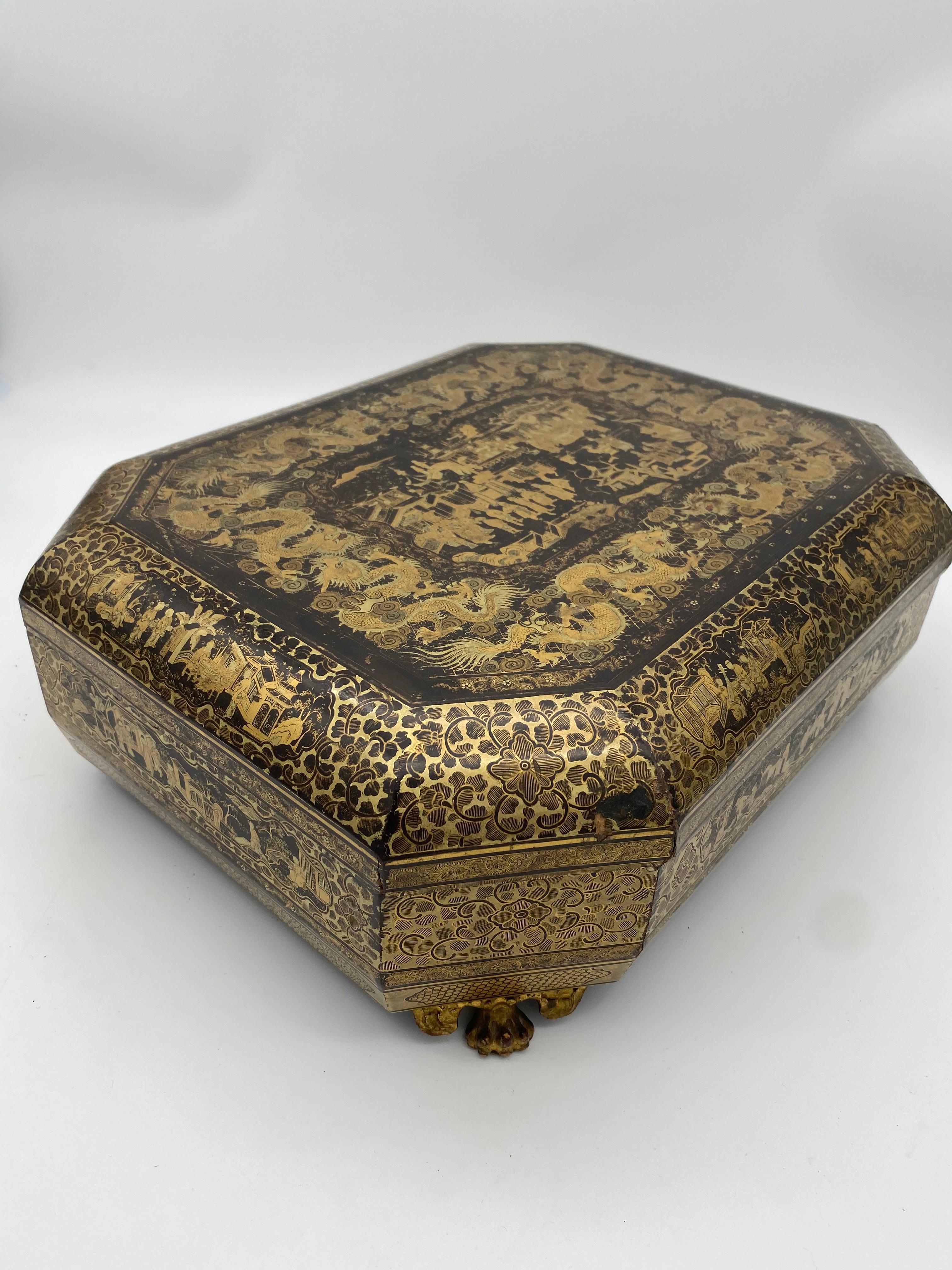 Antique 19th Century Export Chinese Lacquer Gaming Box For Sale 7