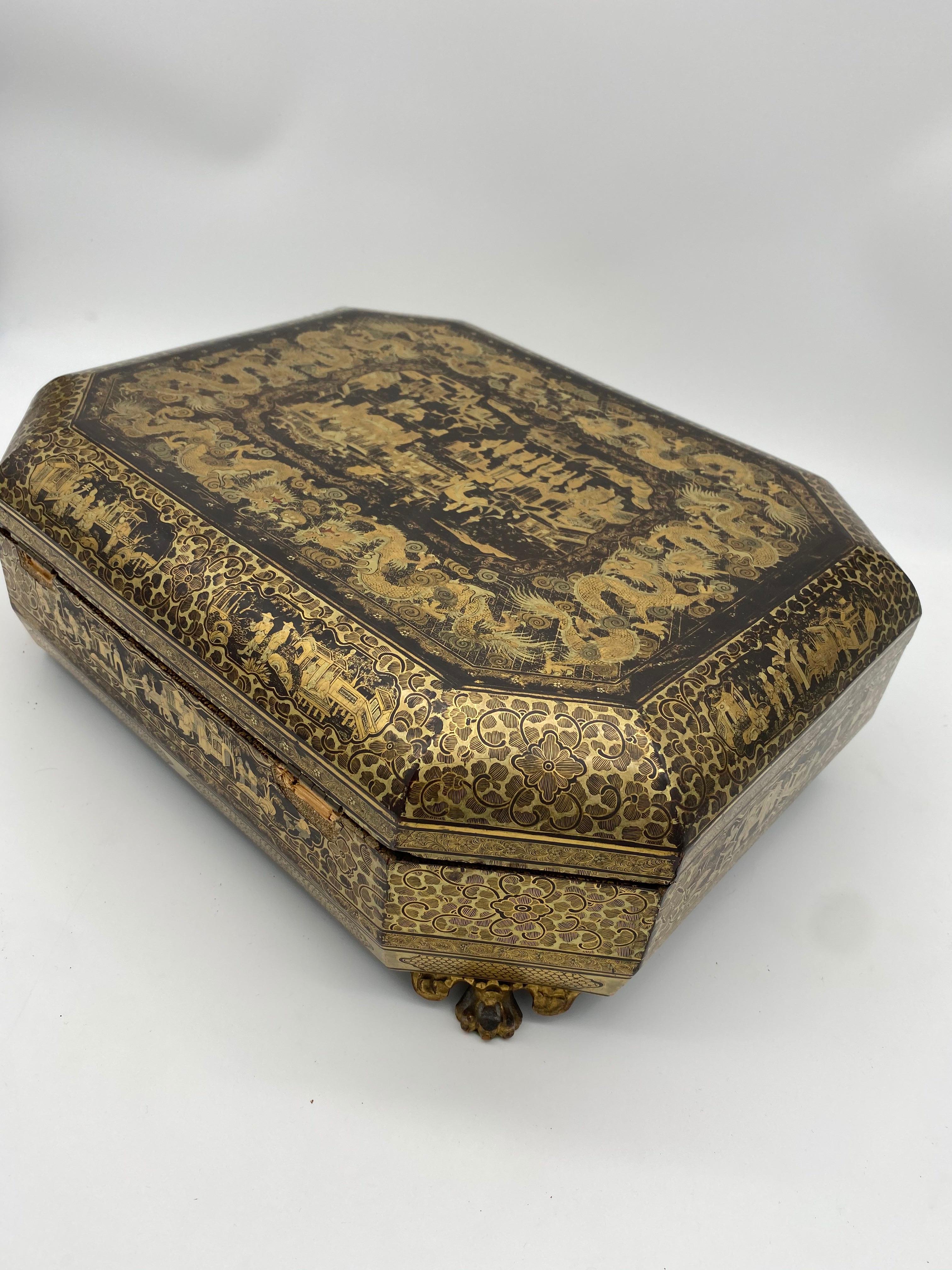 Antique 19th Century Export Chinese Lacquer Gaming Box For Sale 8