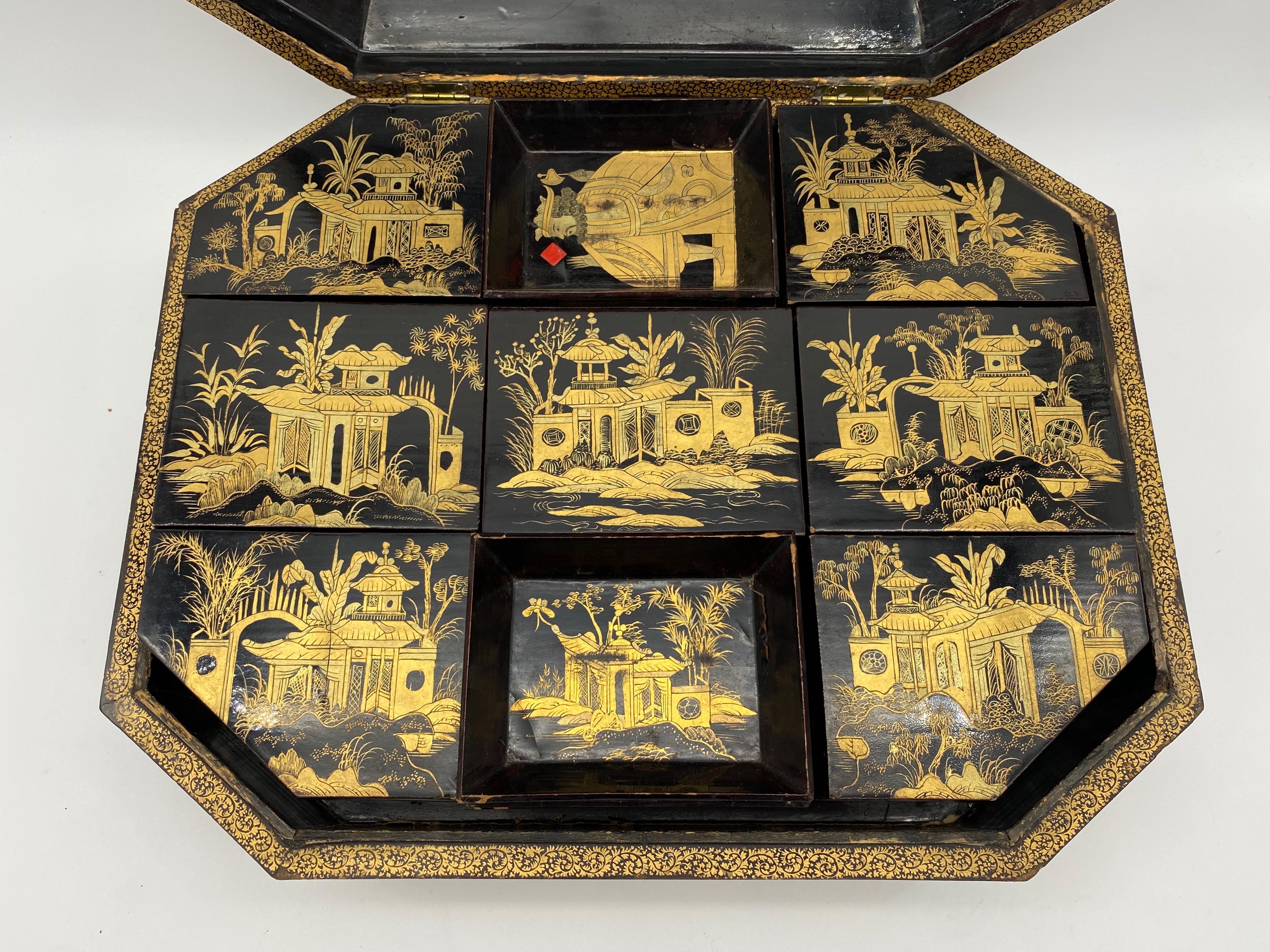 Hand-Painted Antique 19th Century Export Chinese Lacquer Gaming Box For Sale