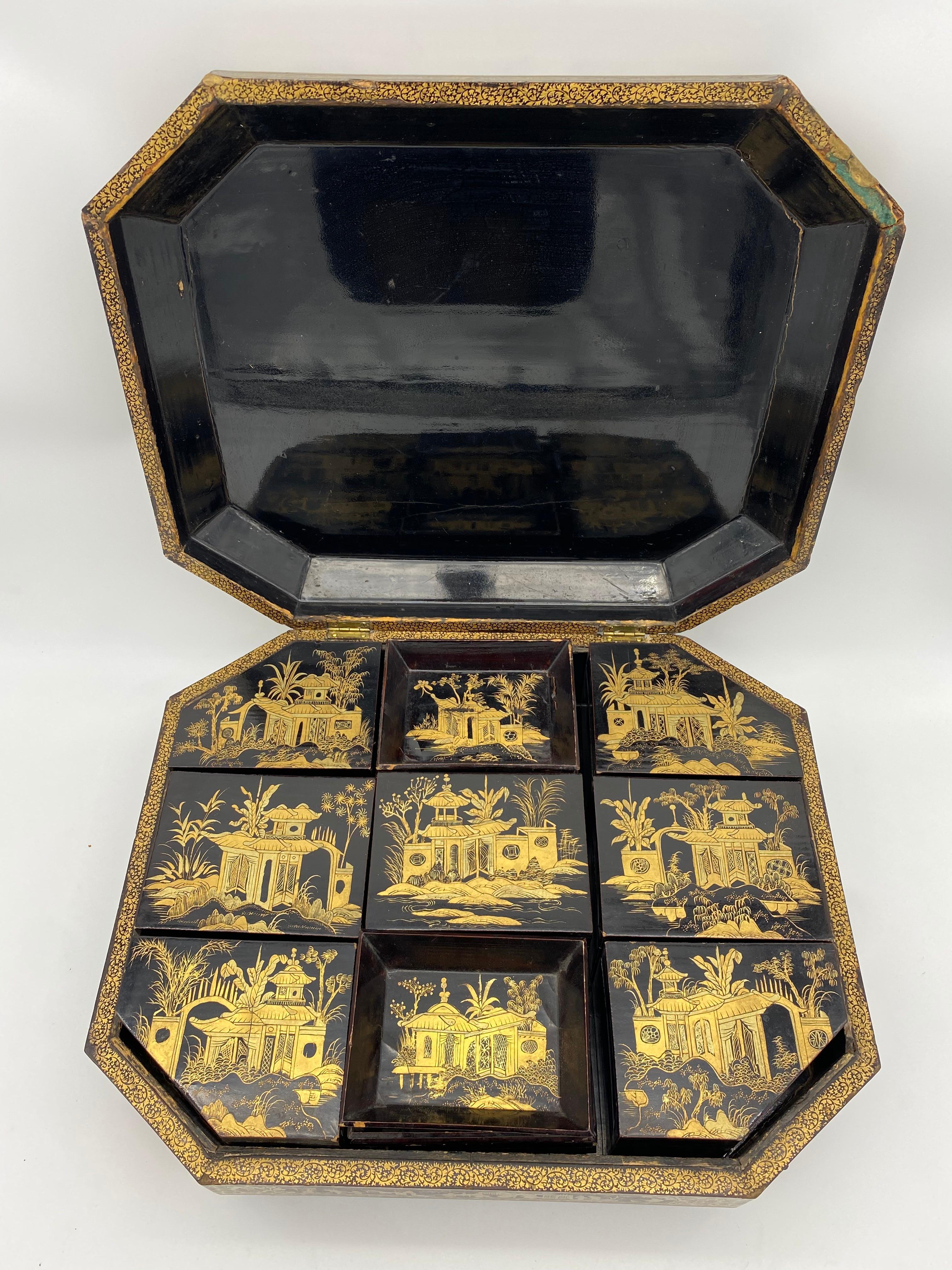 Antique 19th Century Export Chinese Lacquer Gaming Box For Sale 1
