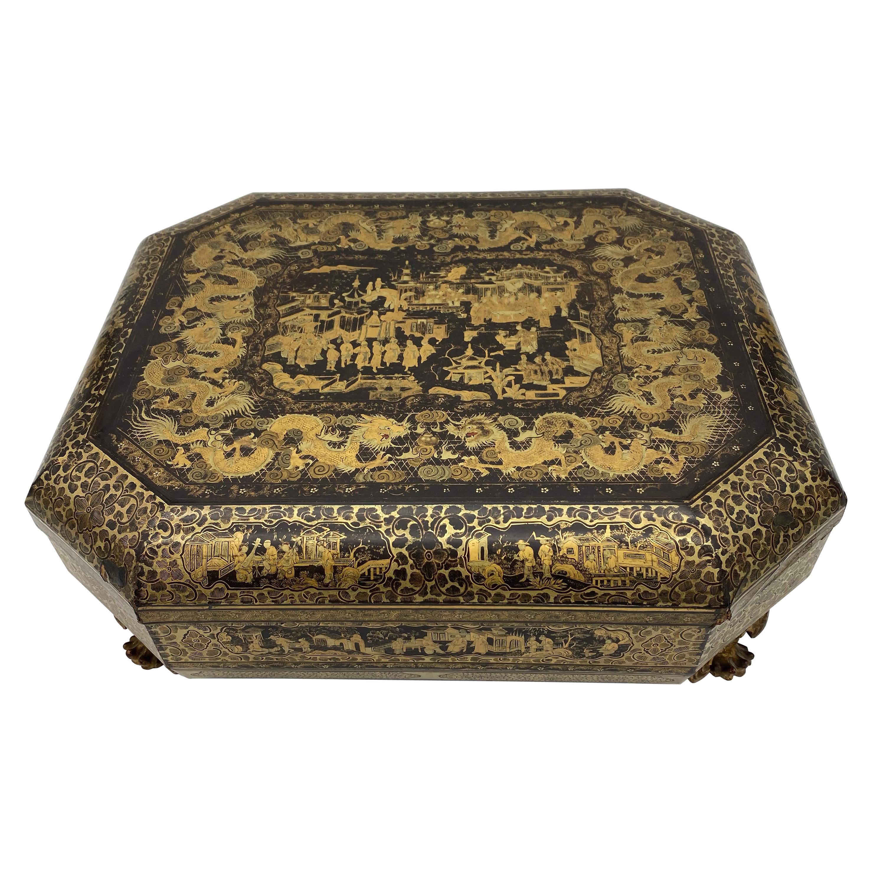 Antique 19th Century Export Chinese Lacquer Gaming Box For Sale