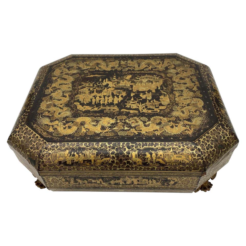 Antique 18th Century Export Chinese Lacquer Gaming Box For Sale at 1stDibs