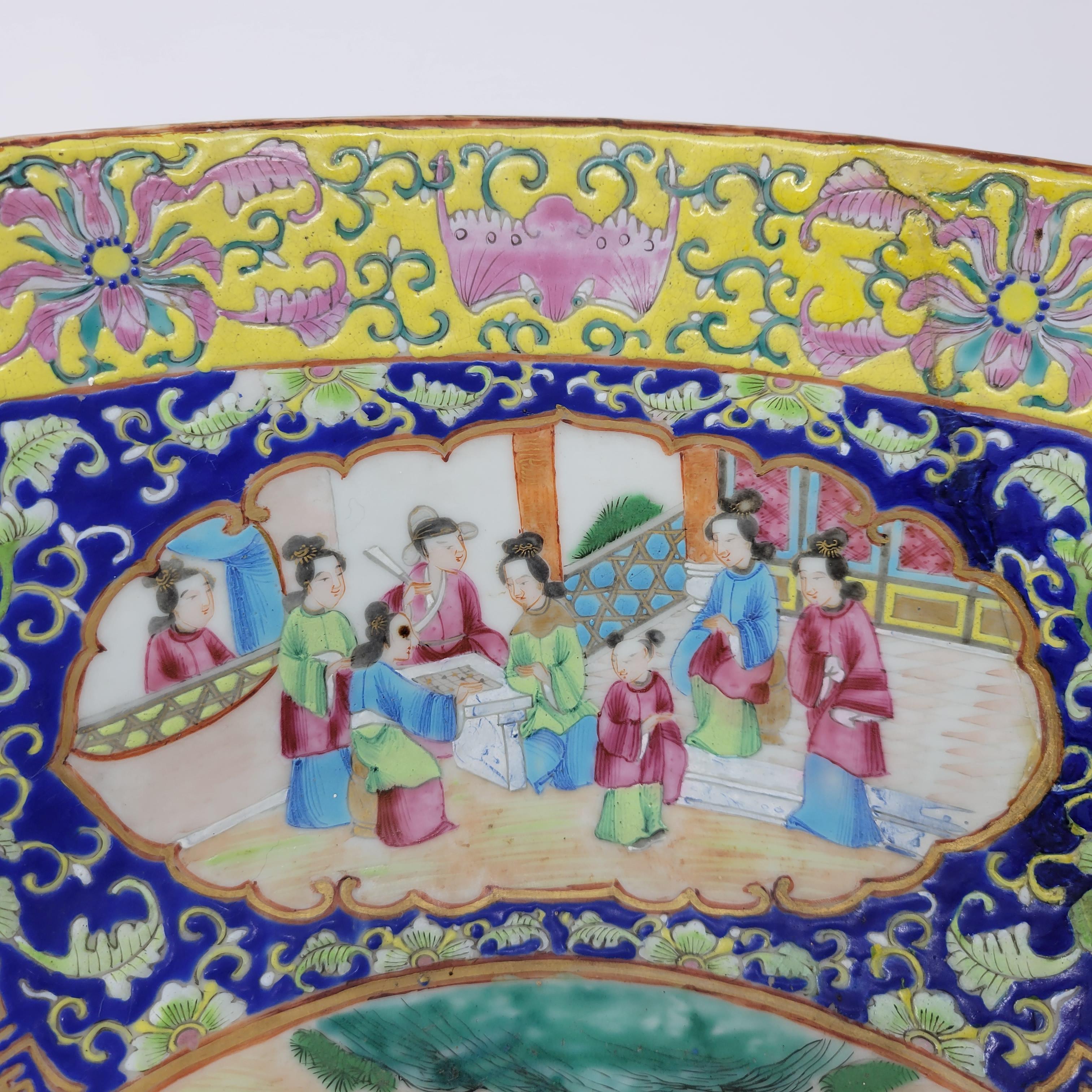Antike chinesische Porzellanschale „Famille Rose“ aus dem 19. Jahrhundert im Angebot 2