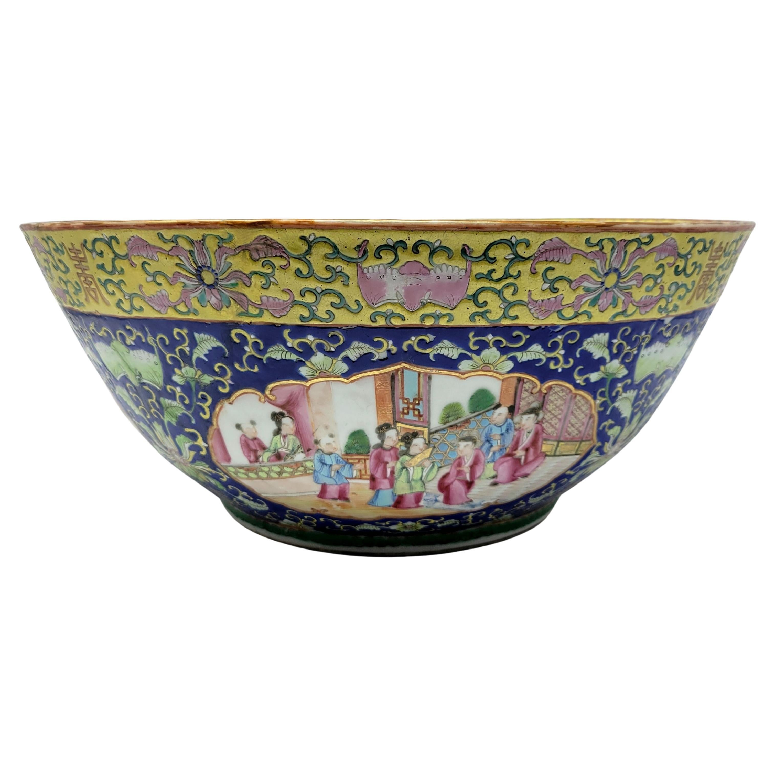 Antike chinesische Porzellanschale „Famille Rose“ aus dem 19. Jahrhundert