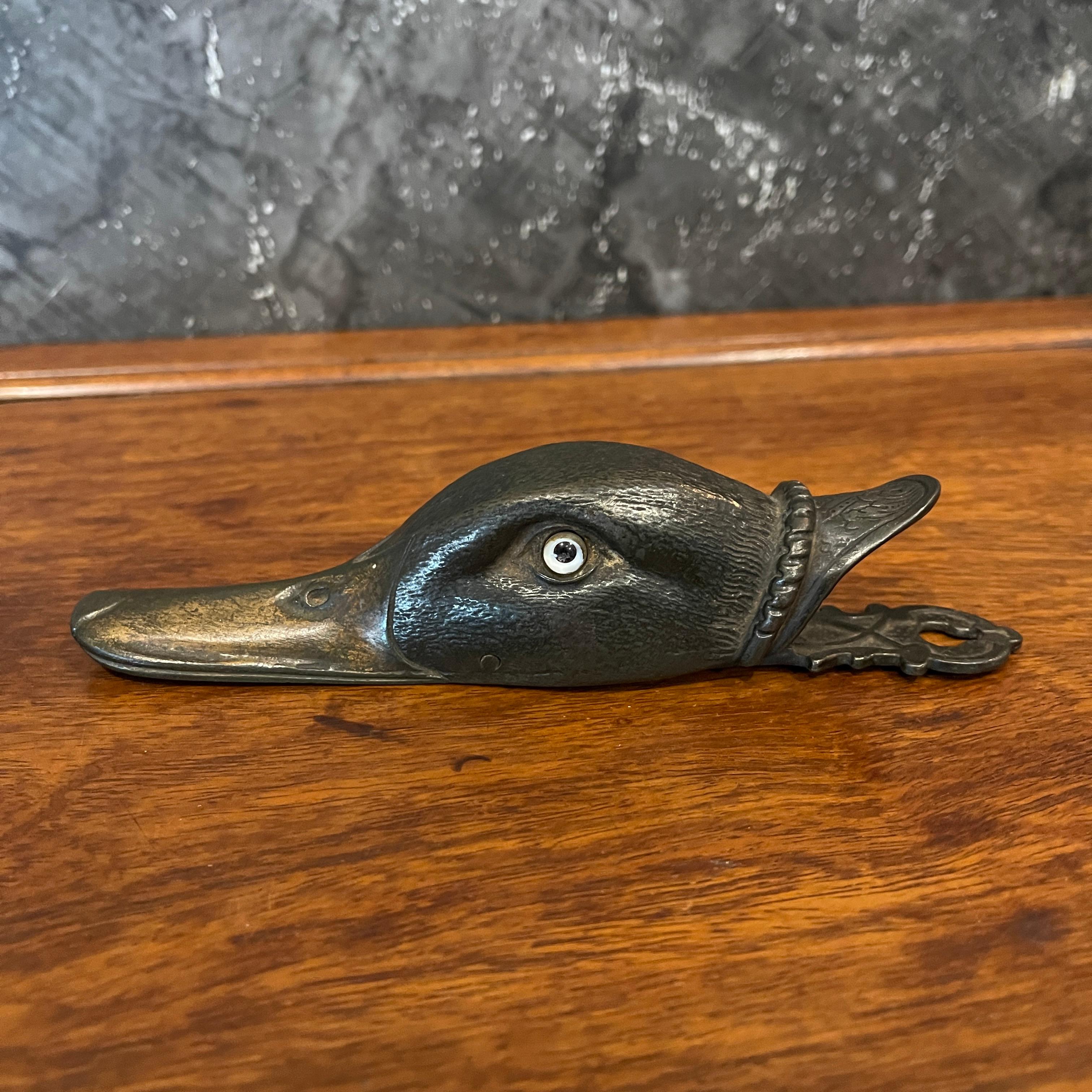 Antique 19th Century Figural Bronze Duck Clip / Letter Holder In Good Condition In Chonburi, TH