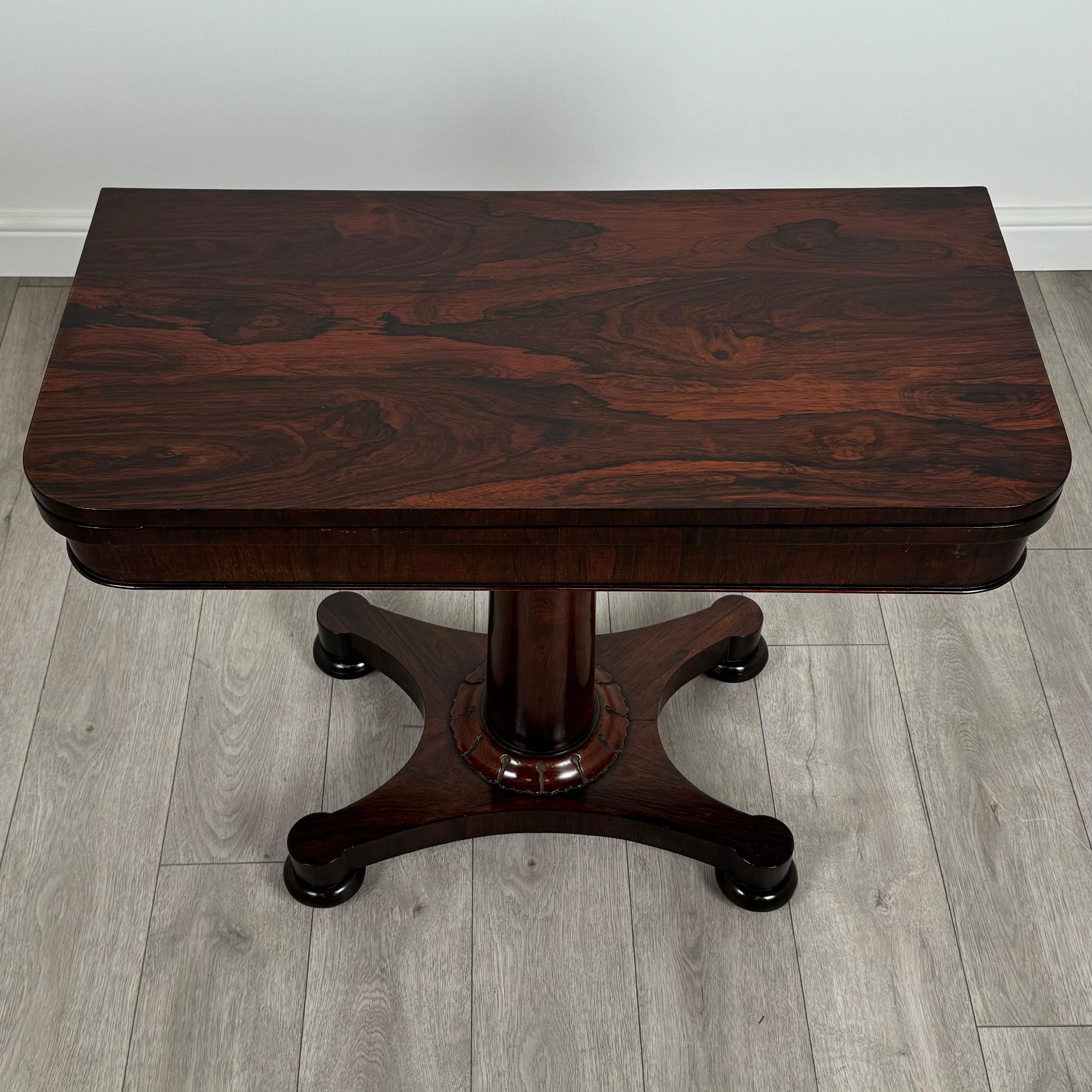 Table à cartes ancienne du 19ème siècle en bois de rose (REF AF-3648) en vente 4