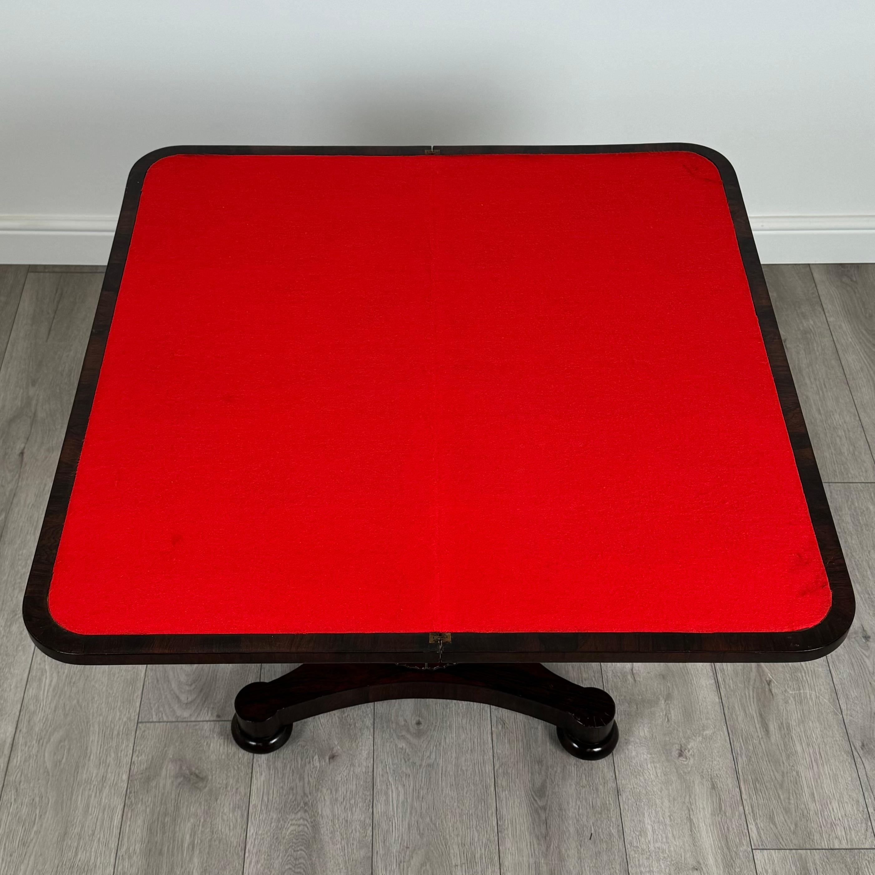 Table à cartes ancienne du 19ème siècle en bois de rose (REF AF-3648) en vente 6