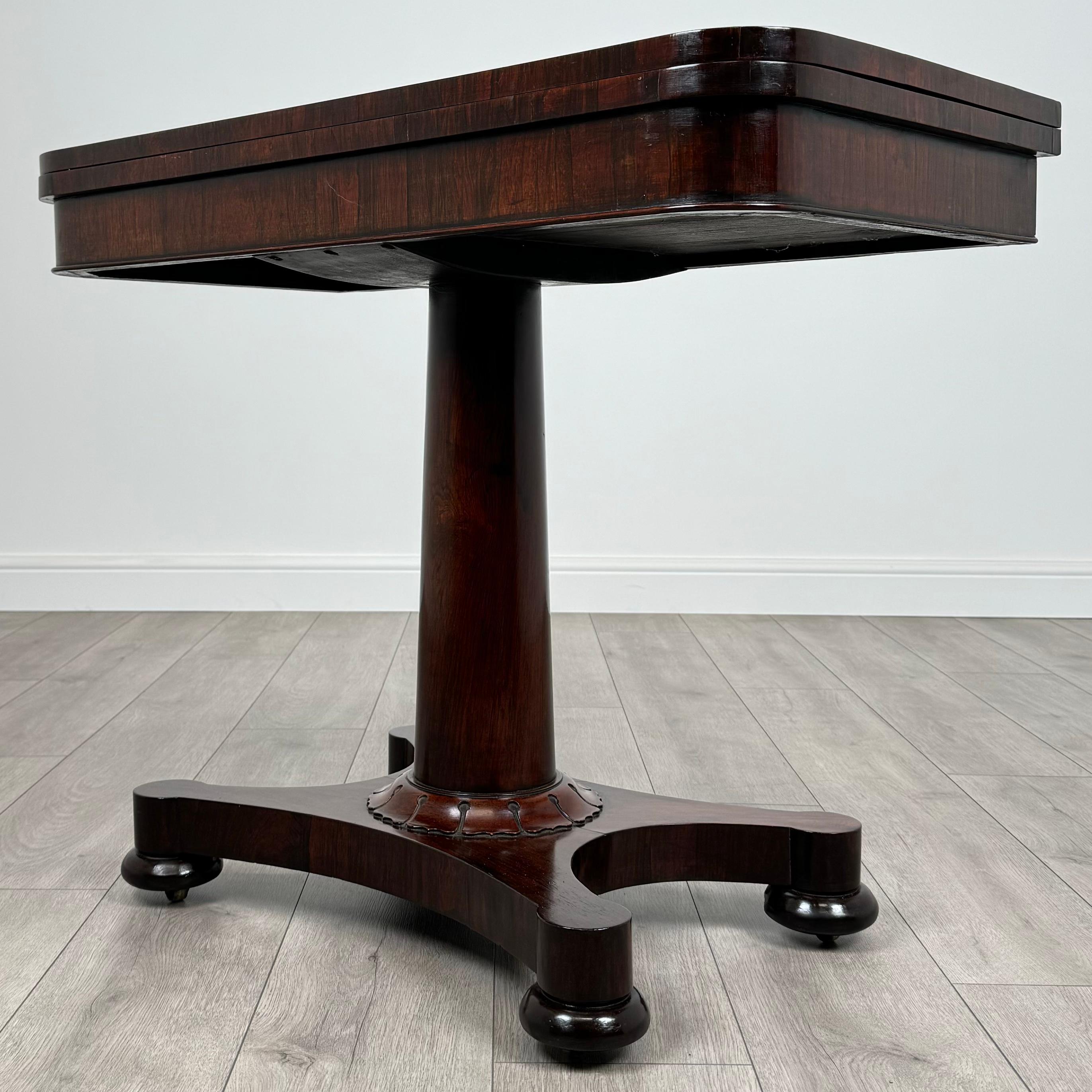 Britannique Table à cartes ancienne du 19ème siècle en bois de rose (REF AF-3648) en vente