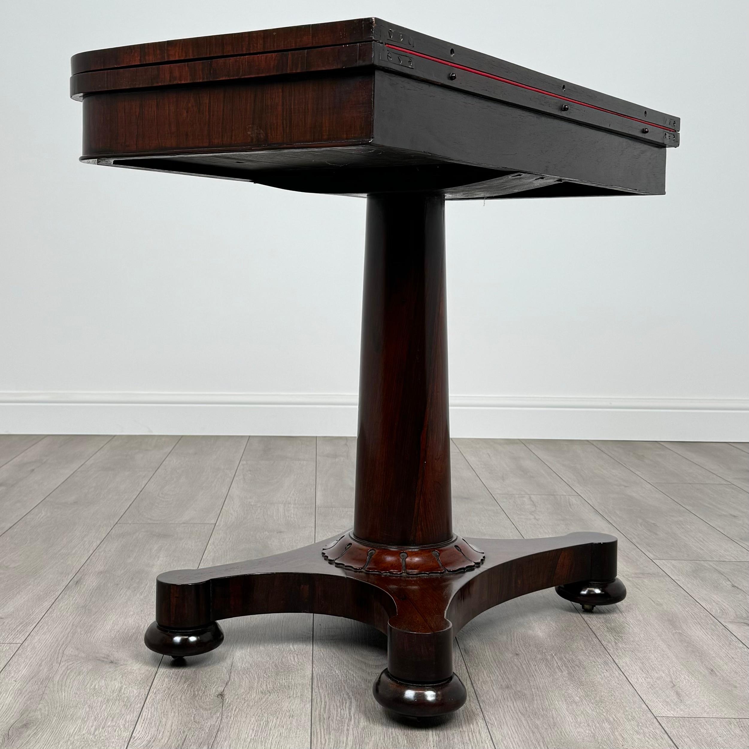 XIXe siècle Table à cartes ancienne du 19ème siècle en bois de rose (REF AF-3648) en vente
