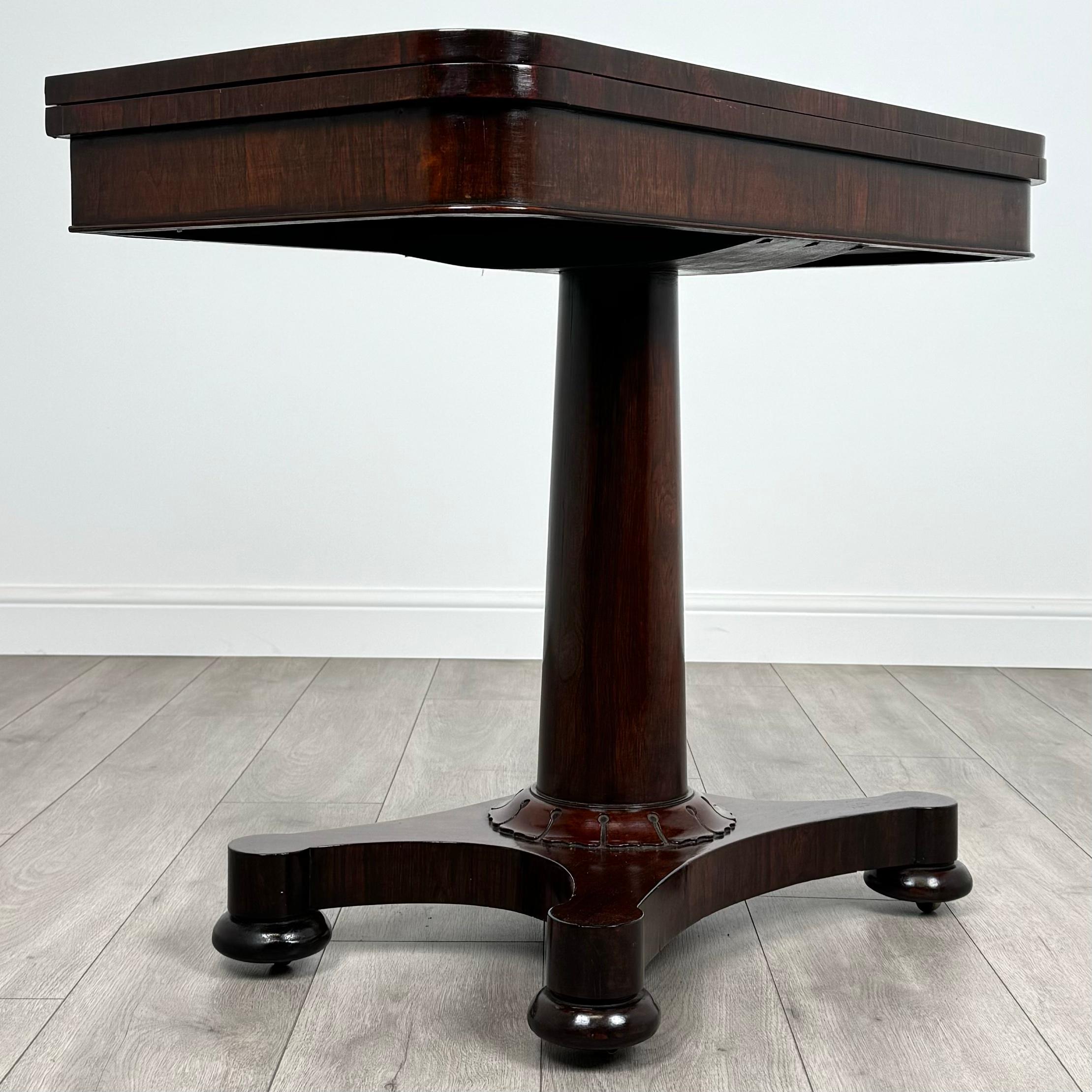 Table à cartes ancienne du 19ème siècle en bois de rose (REF AF-3648) en vente 3