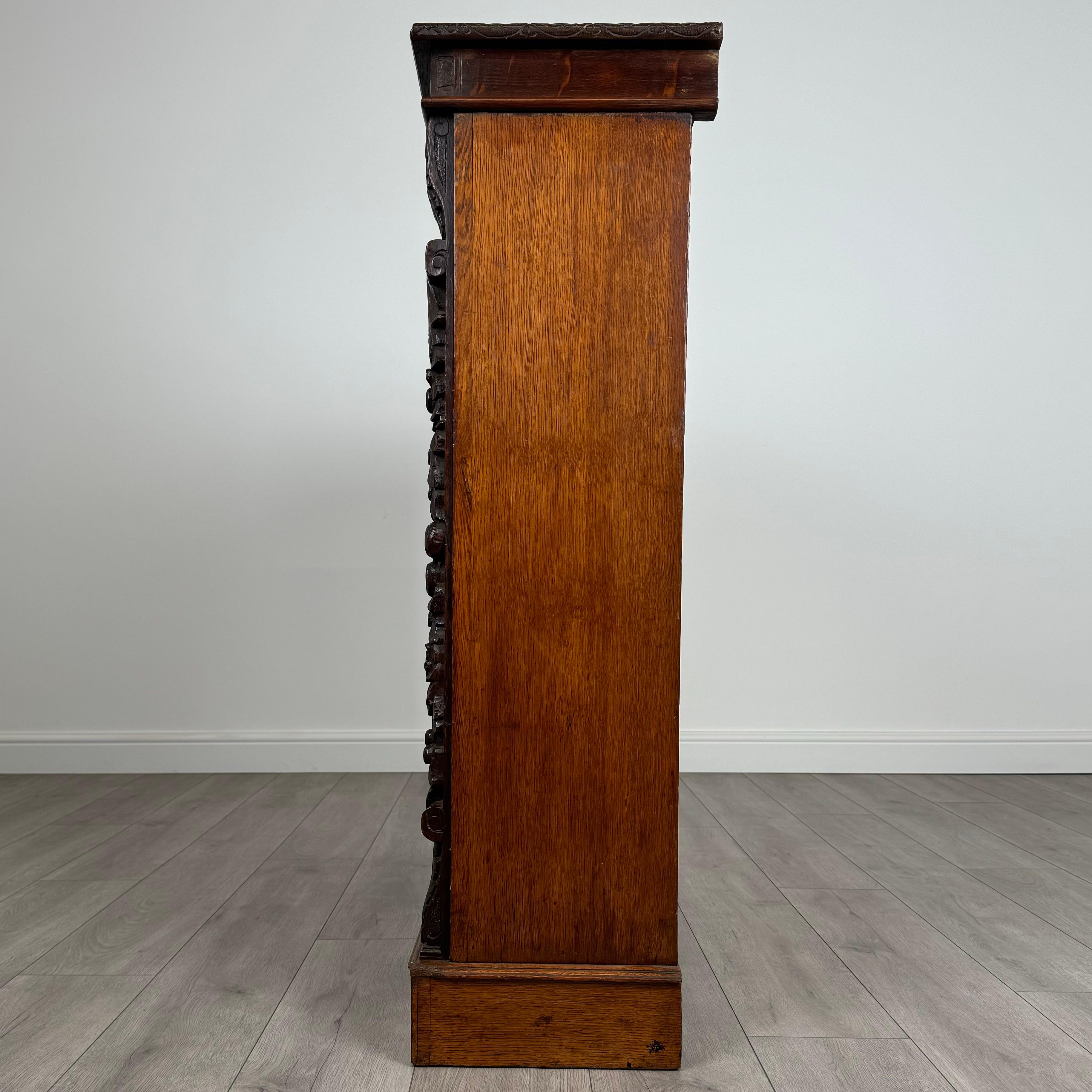 Antique 19th Century Fine Quality Carved Open Bookcase In Oak ( REF AF-3652 ) In Good Condition For Sale In Ledbury, GB