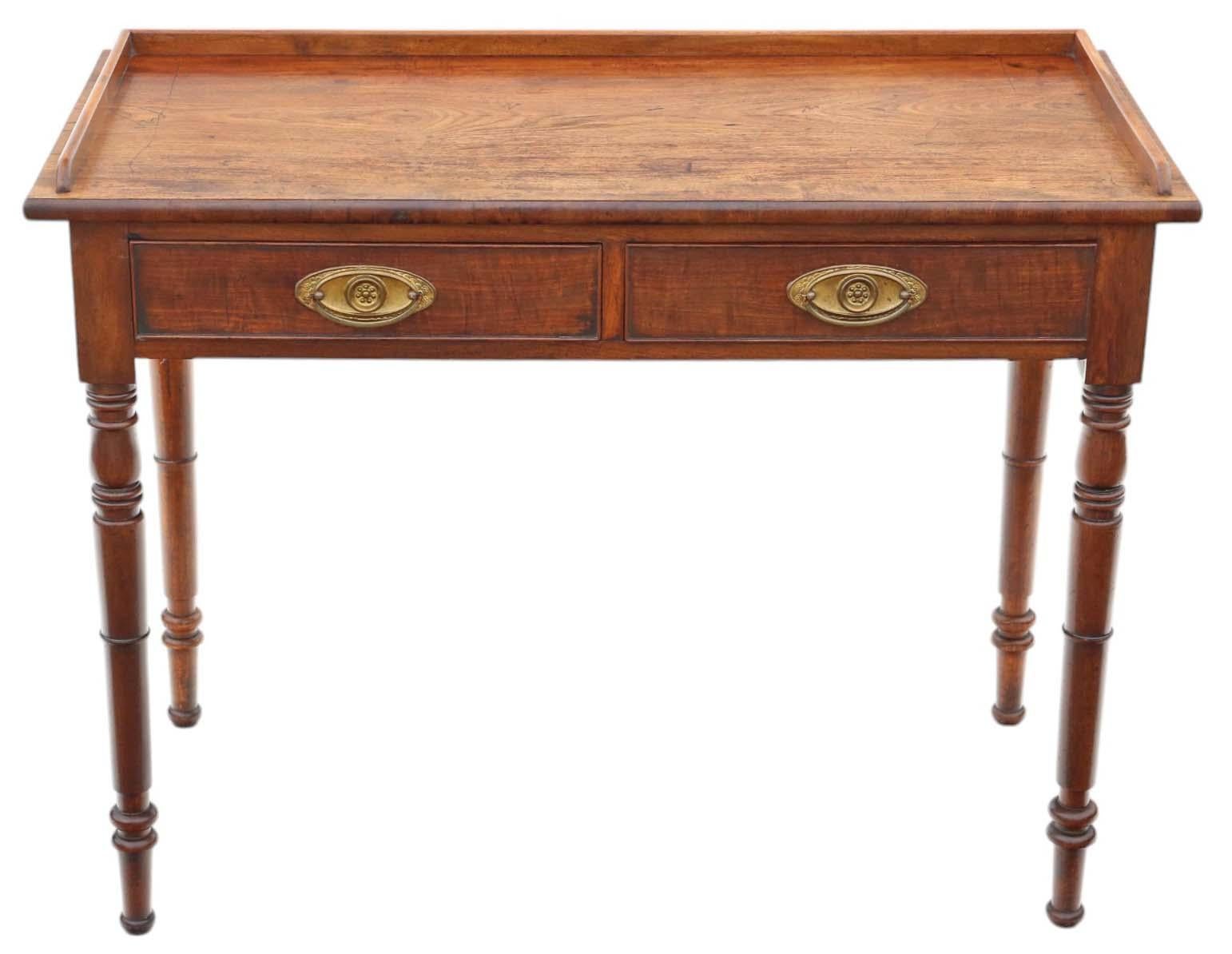 Ancienne table à écrire / coiffeuse en acajou de qualité supérieure du 19e siècle en vente 1