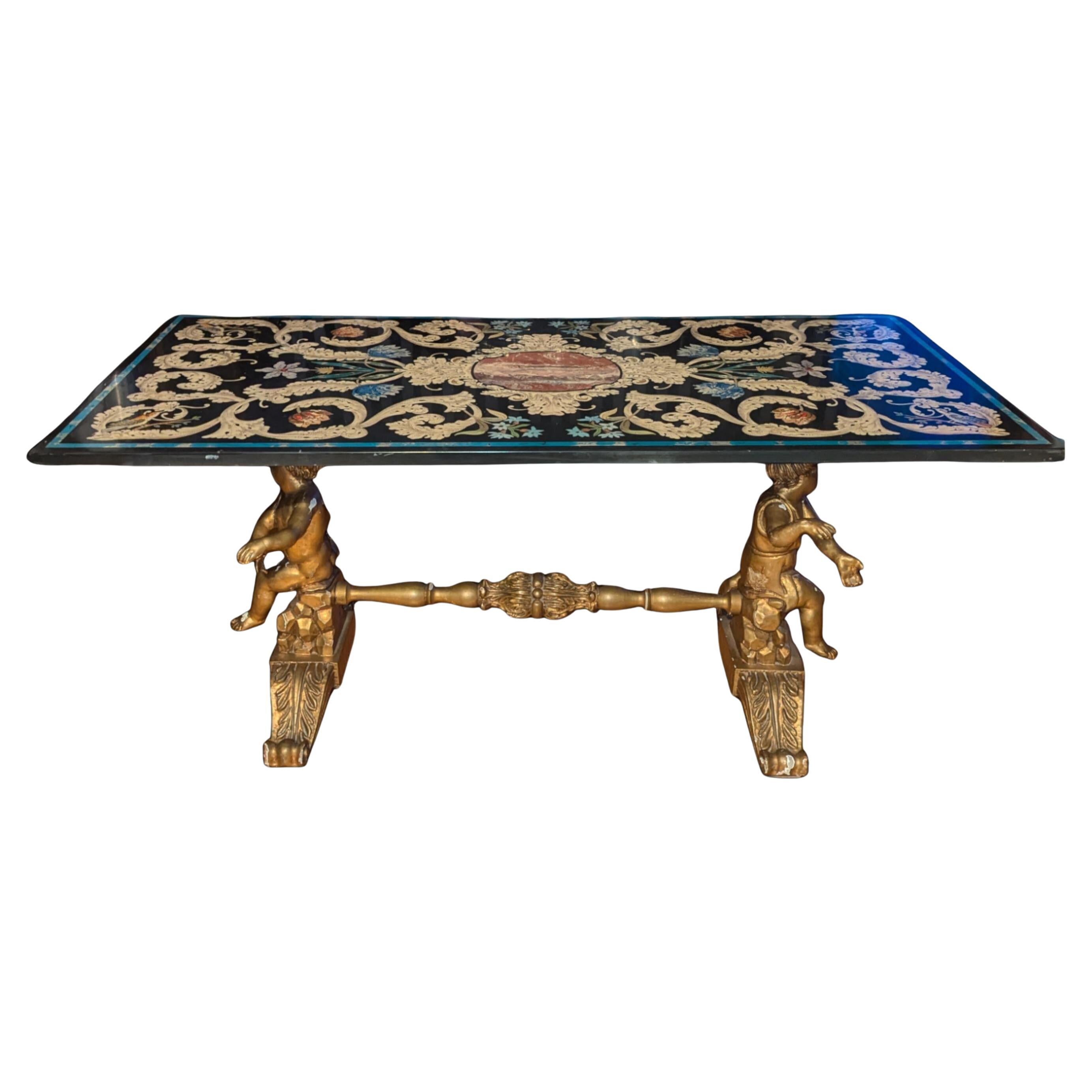 Antiquités du 19ème siècle  Table florale et oiseaux de style Pietra Dura