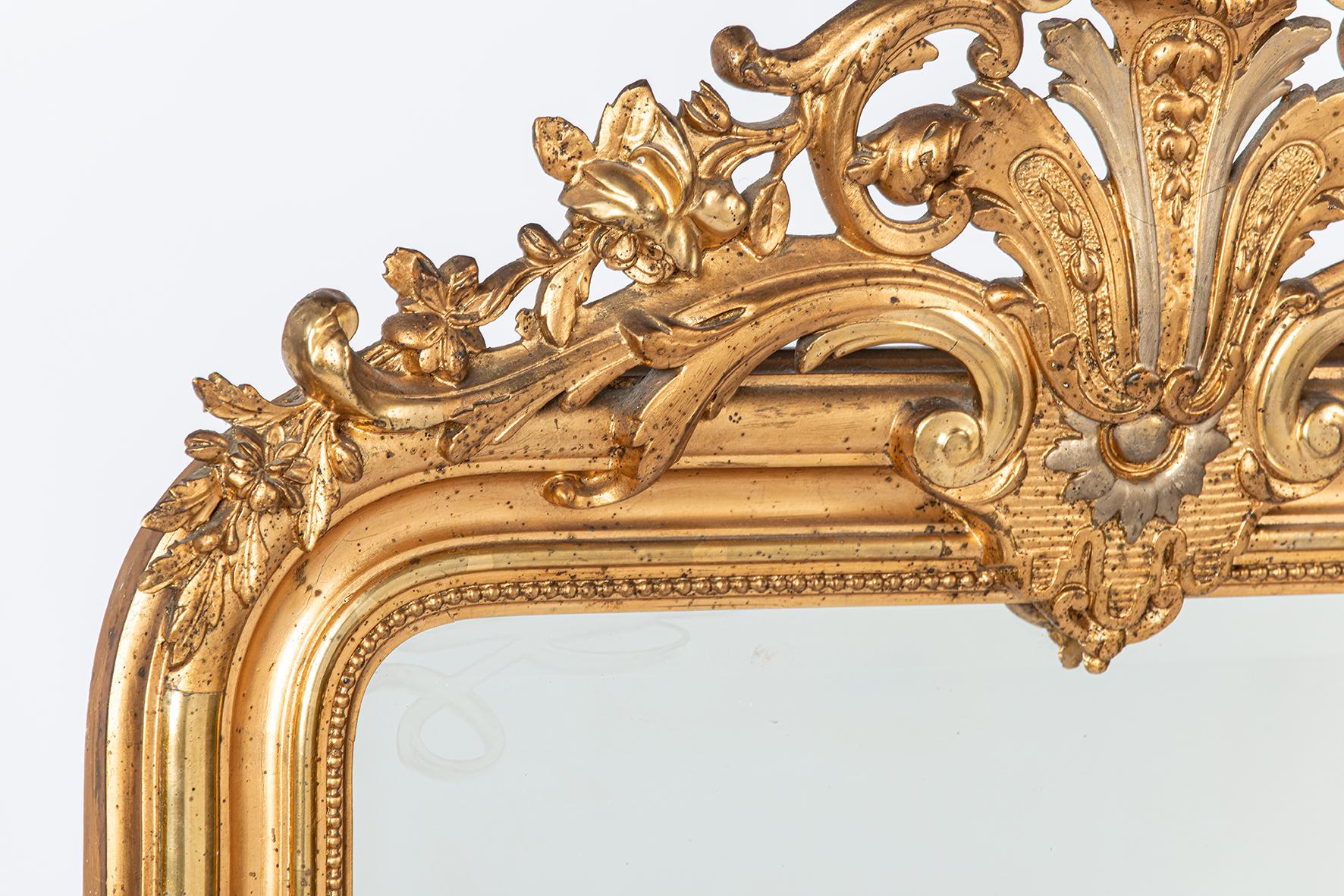 antiguo siglo XIX espejo dorado francés de Alsacia Louis Philippe con cresta Francés en venta