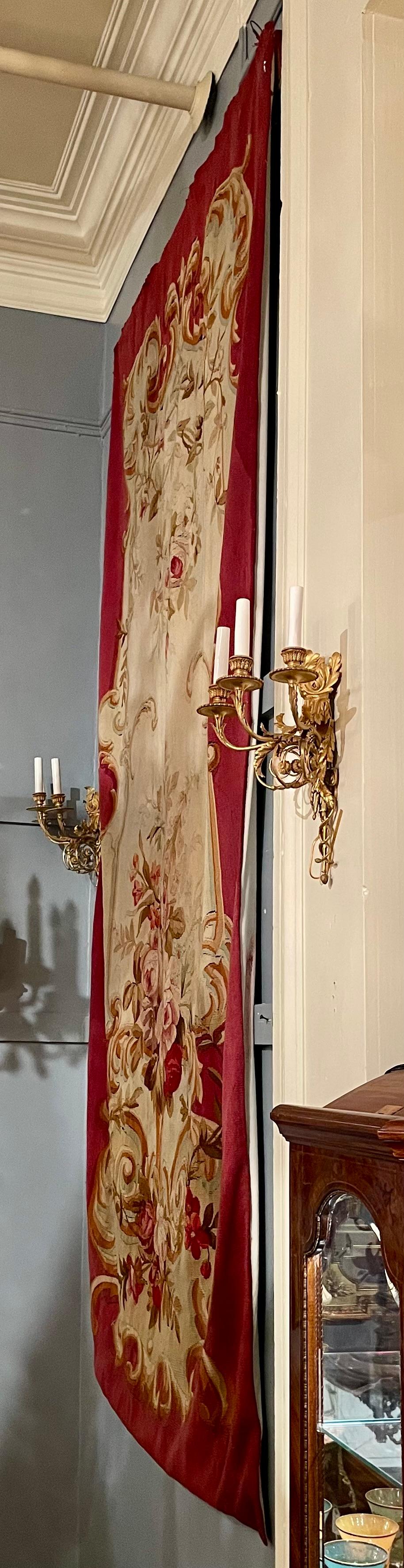 Antiguo Tapiz de Aubusson Francés del Siglo XIX, Circa 1860. en venta 2