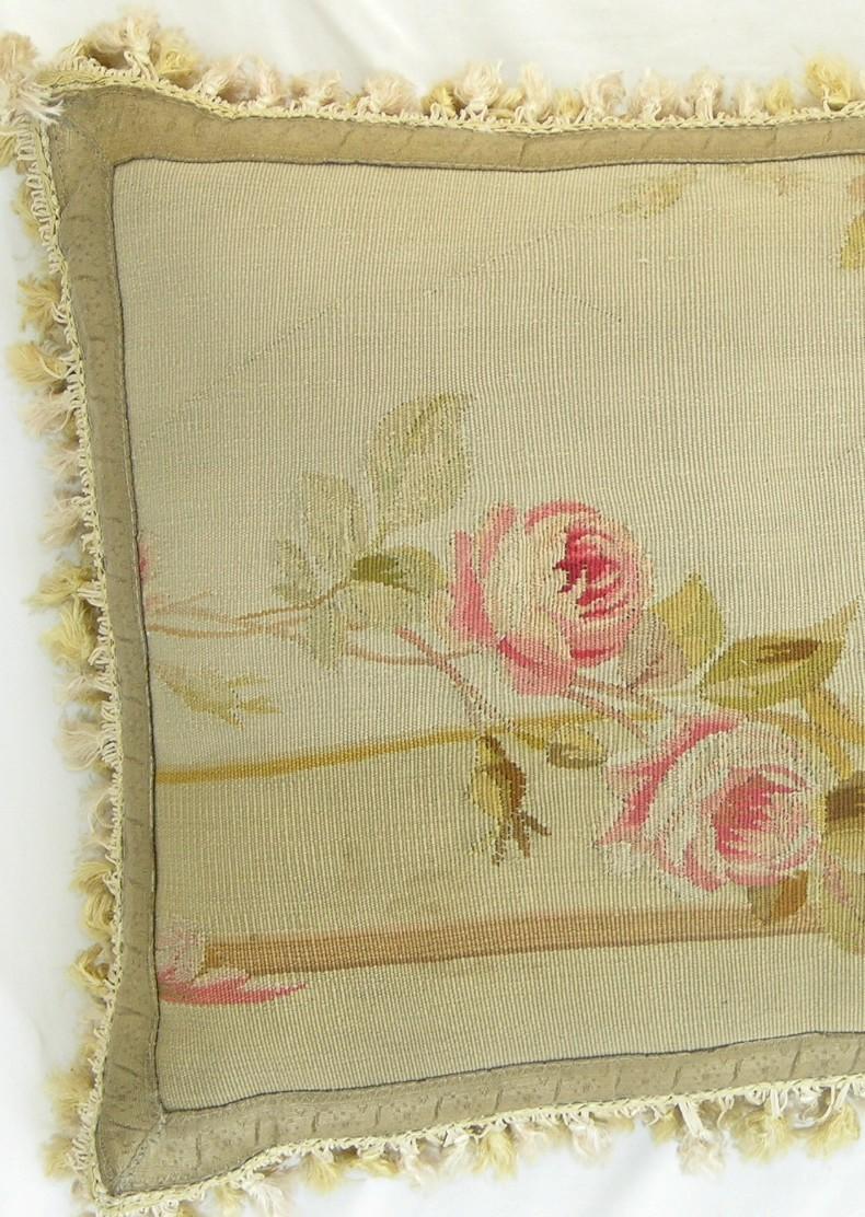 Antique 19th Century French Aubusson Tapestry Pillow. Classical and Victorian, it's done by French Tapestry maker back in 1900s.
