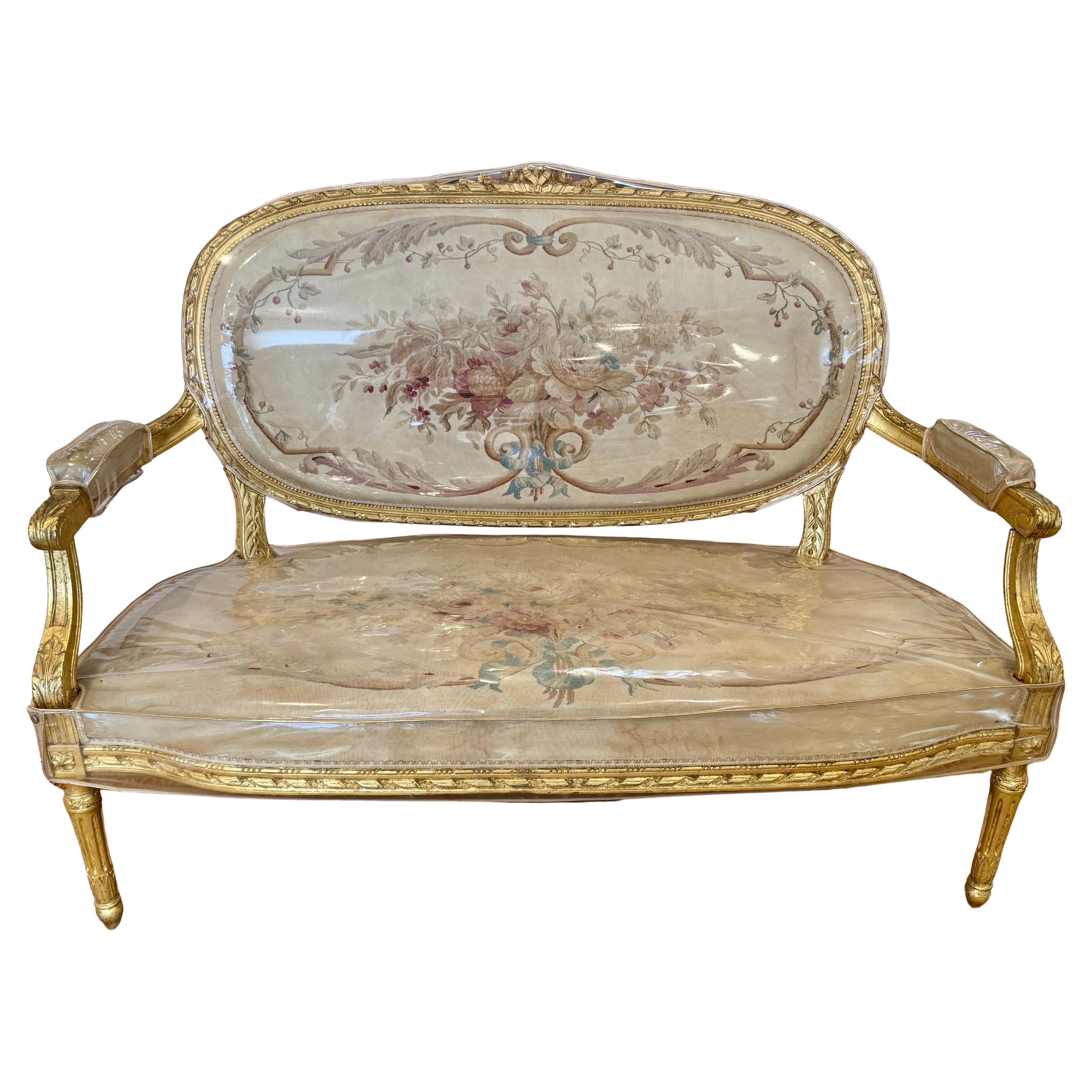 Antique French Aubusson Tapestry Rococo Gilt Sofà Lovese del XIX secolo