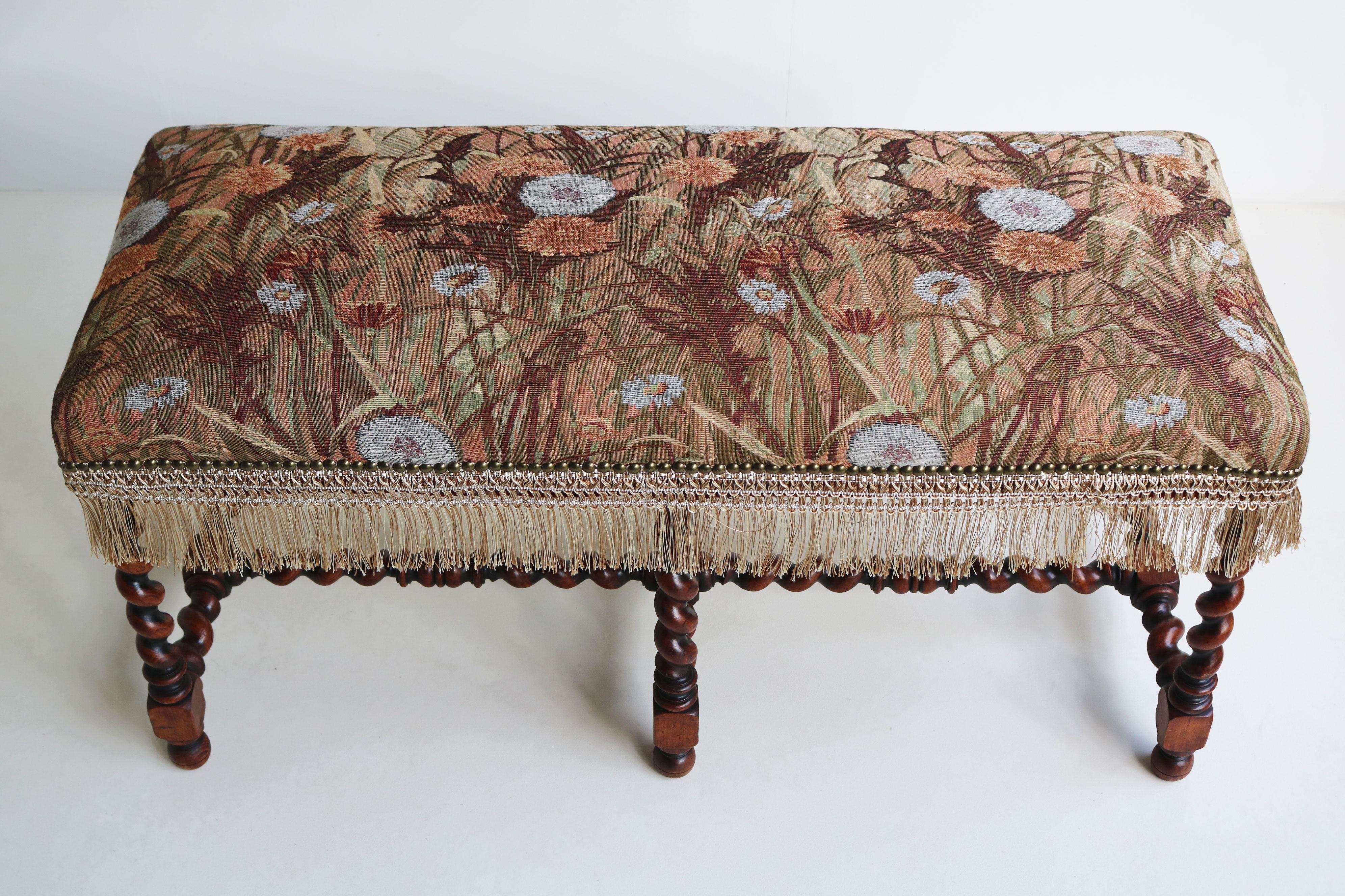 Antique Banc Oak Oak français du 19ème siècle en chêne sculpté broderie Ottoman en vente 2