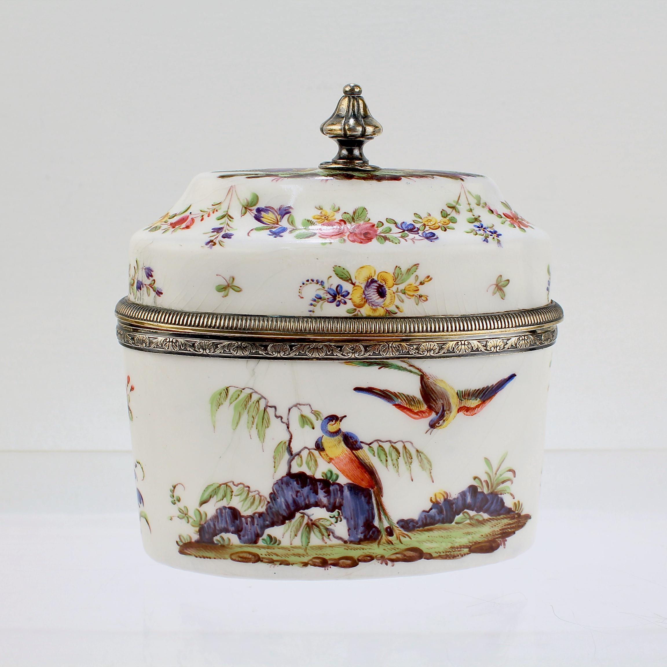 Antiguo Jarrón de Té Francés Beaux-Arts del Siglo XIX de Risler, montado en plata y esmaltado en Bastante bueno estado para la venta en Philadelphia, PA