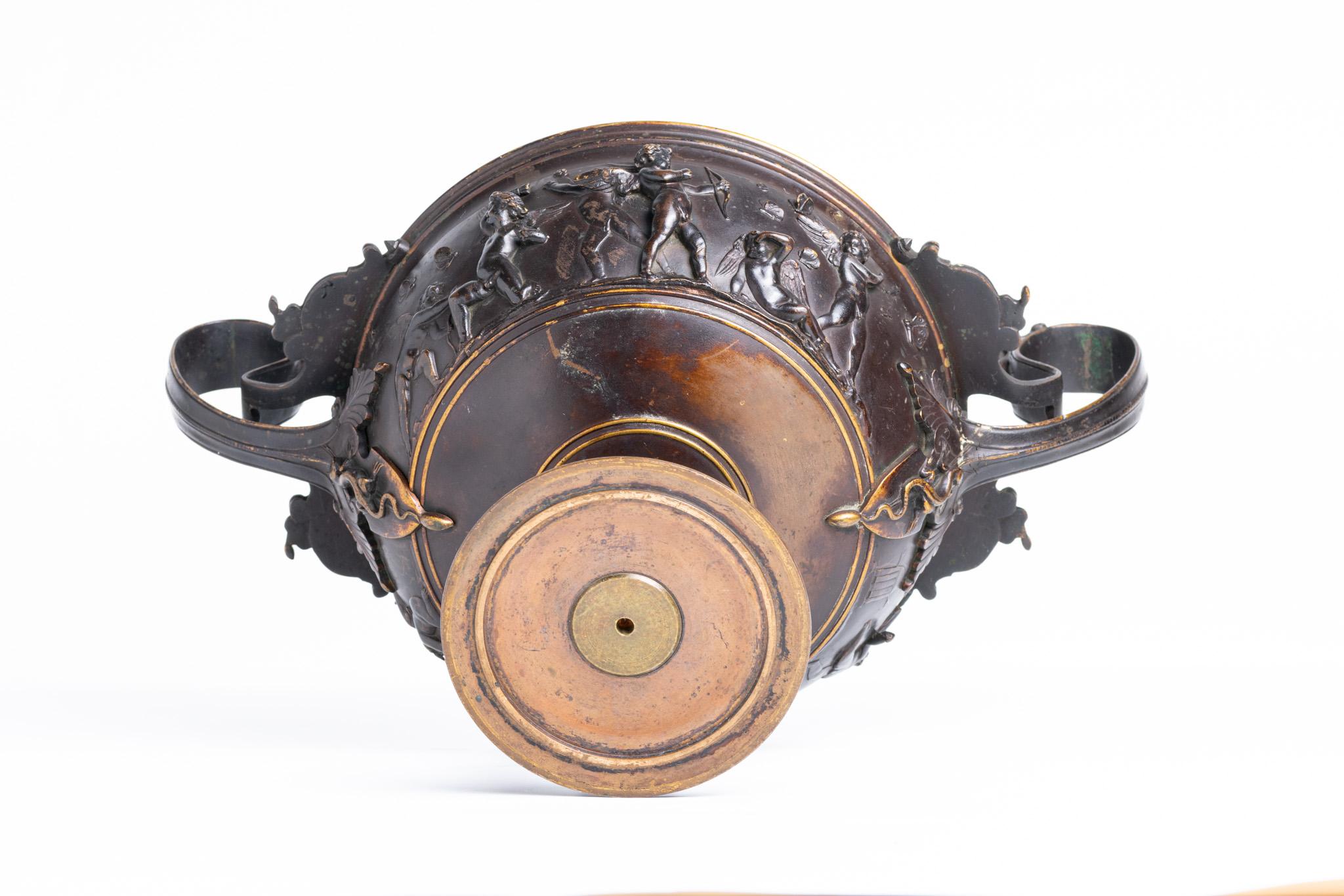 Antike französische Bronzeschale aus dem 19. Jahrhundert von Ferdinand Barbedienne im Angebot 5