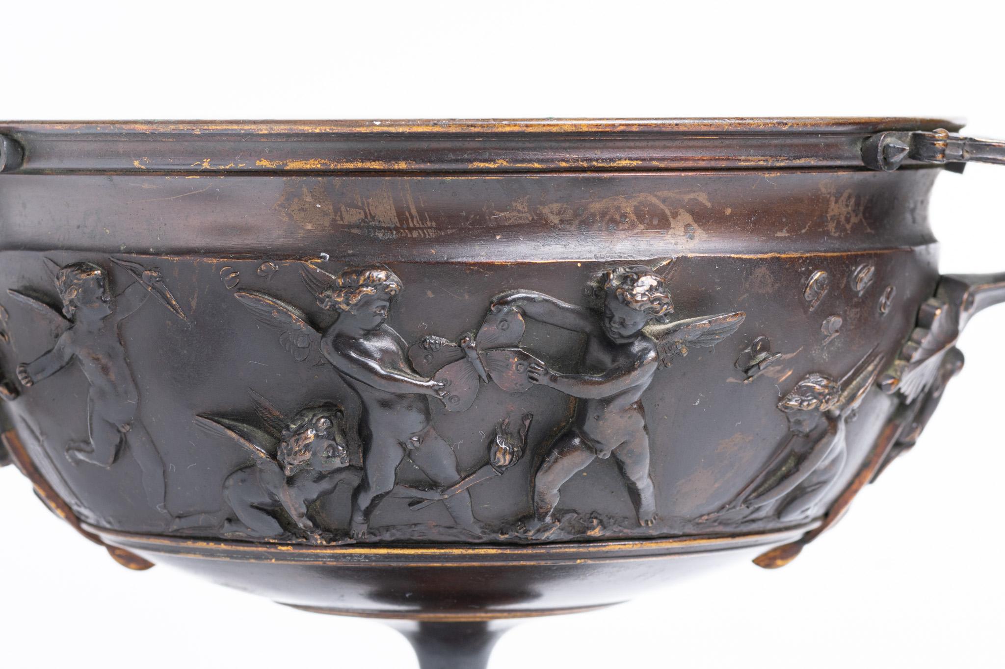 Antike französische Bronzeschale aus dem 19. Jahrhundert von Ferdinand Barbedienne im Angebot 1