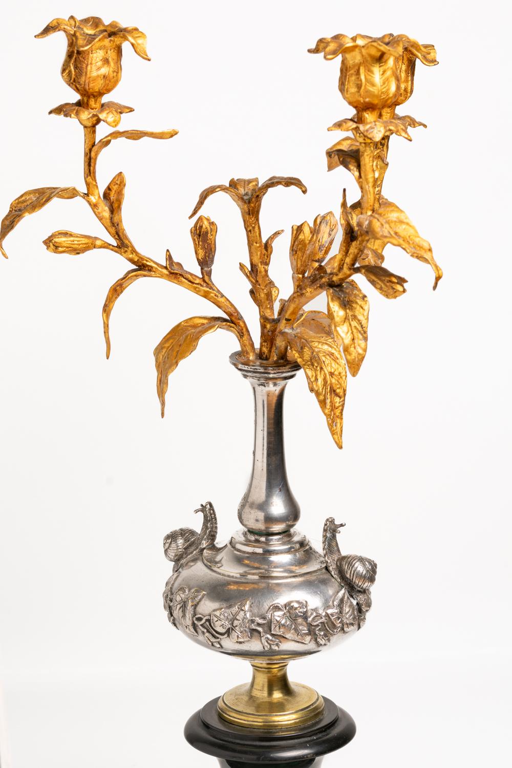Candélabre en bronze et malachite du XIXe siècle  Unisexe en vente