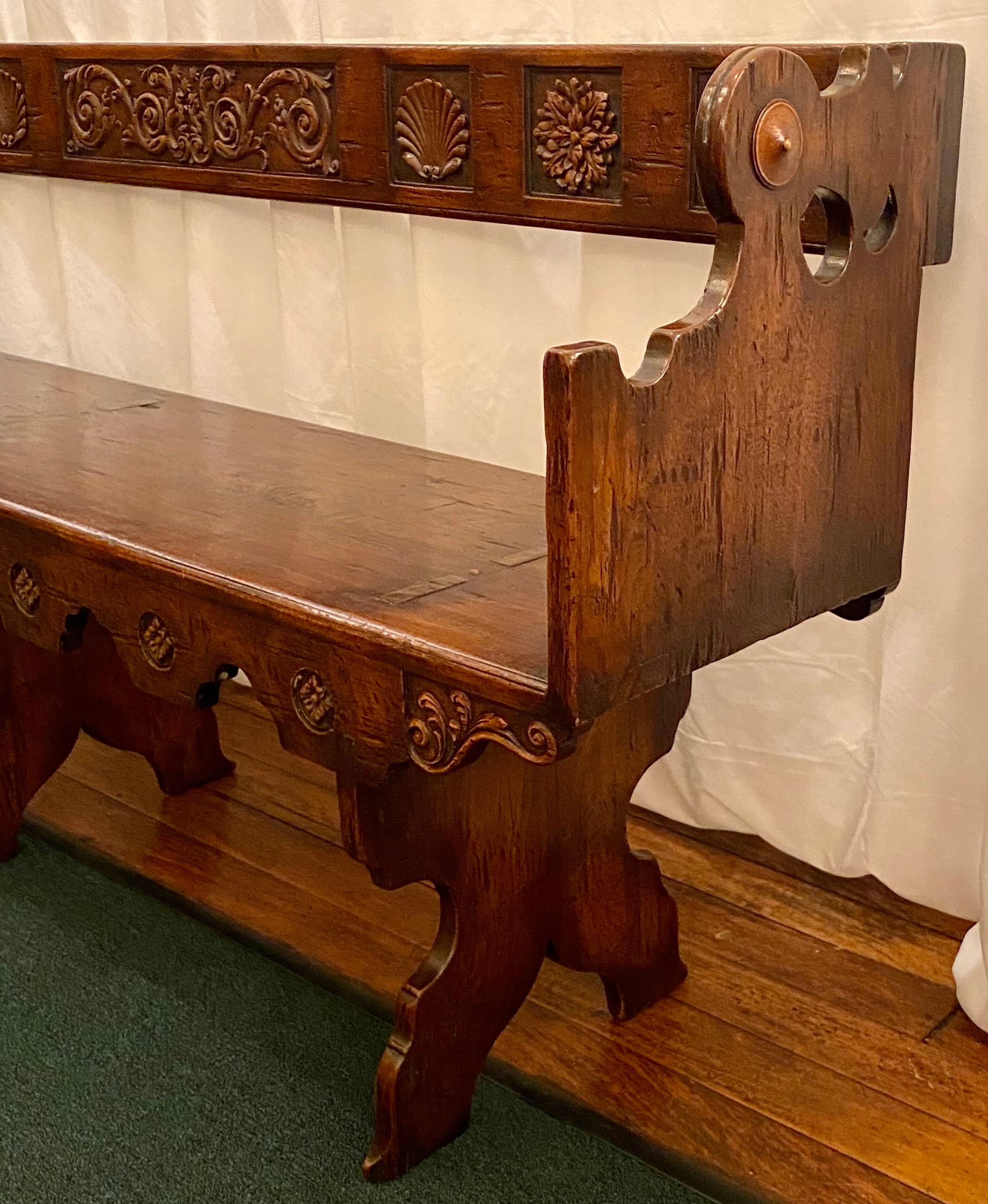 Antique 19th Century French Carved Walnut Banquette Bench, circa 1880 For Sale 1