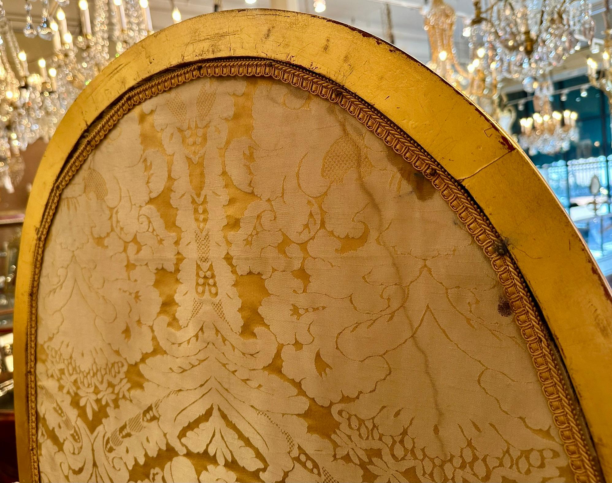 Antique French del XIX secolo in legno intagliato con specchio chevale in foglia d'oro. in vendita 5