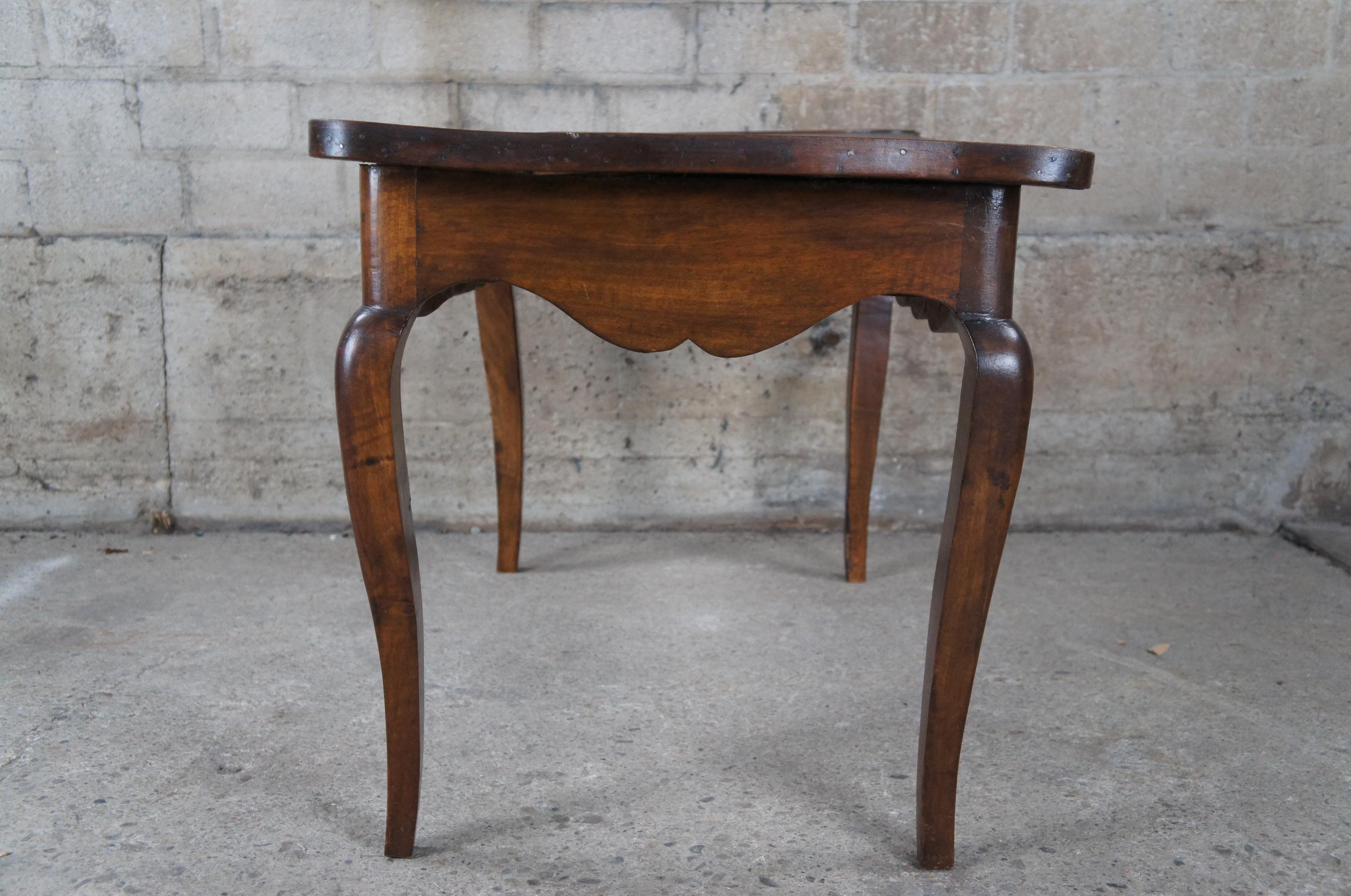 Antique 19th Century French Country Provincial Serpentine Walnut Coffee Table For Sale 8