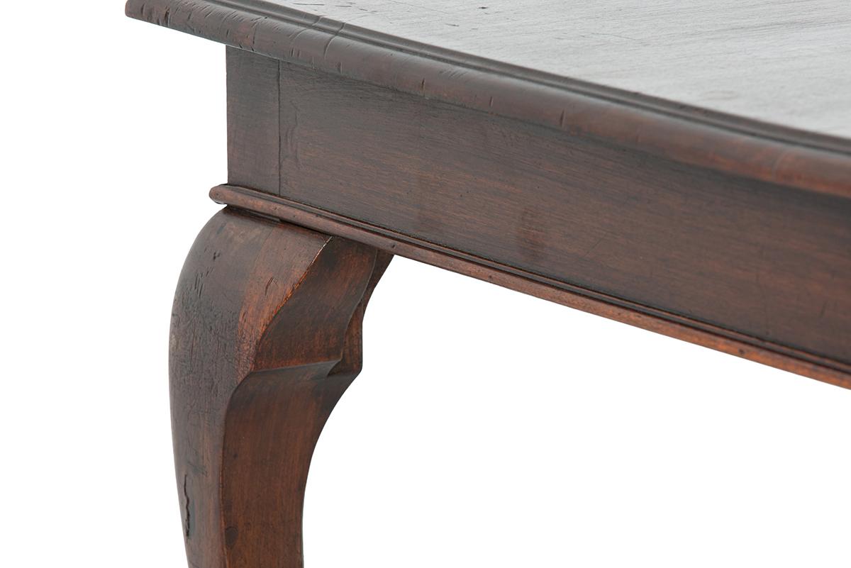 Antique 19th century  French dark warm brown Walnut Louis Philippe Coffee Table For Sale 6