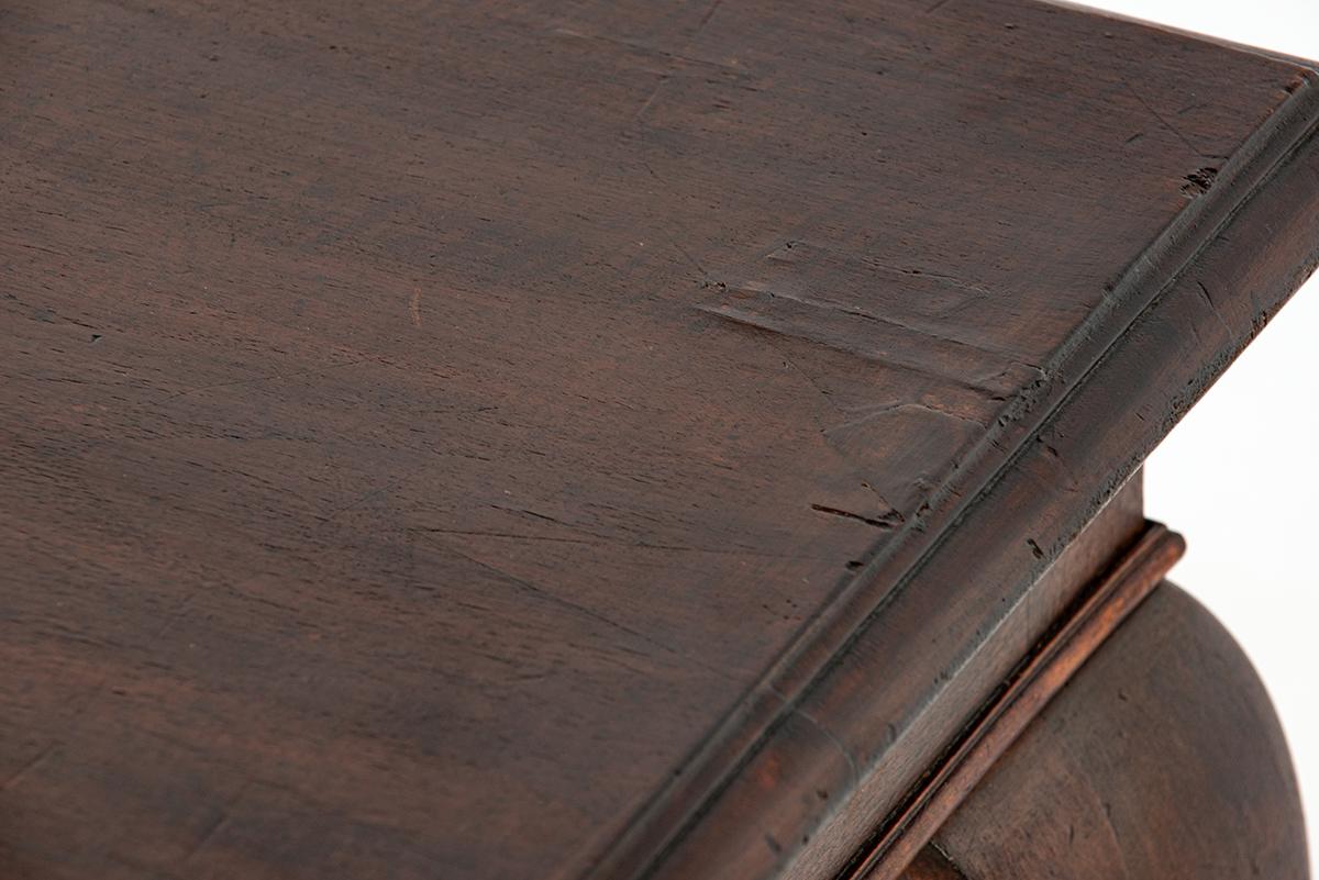 Antique 19th century  French dark warm brown Walnut Louis Philippe Coffee Table For Sale 8