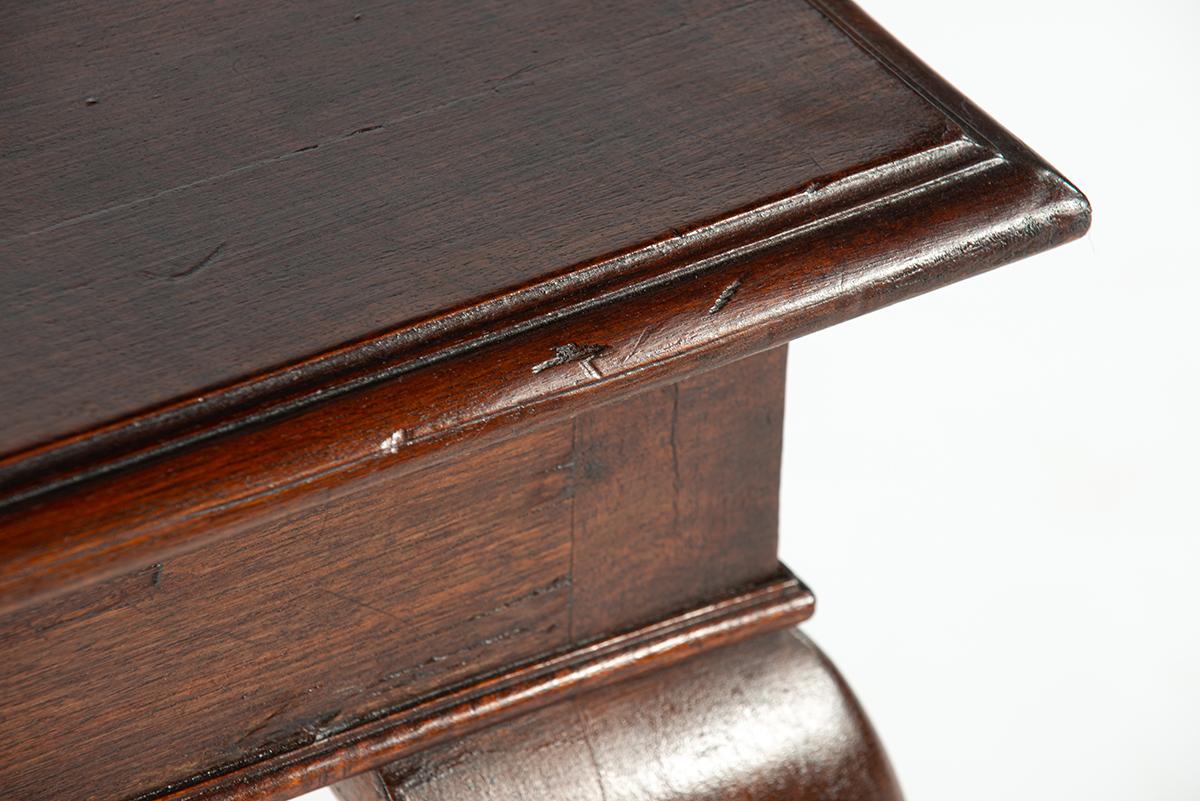 Antique 19th century  French dark warm brown Walnut Louis Philippe Coffee Table For Sale 10