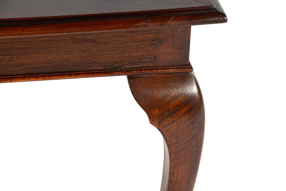Antique 19th century  French dark warm brown Walnut Louis Philippe Coffee Table For Sale 3