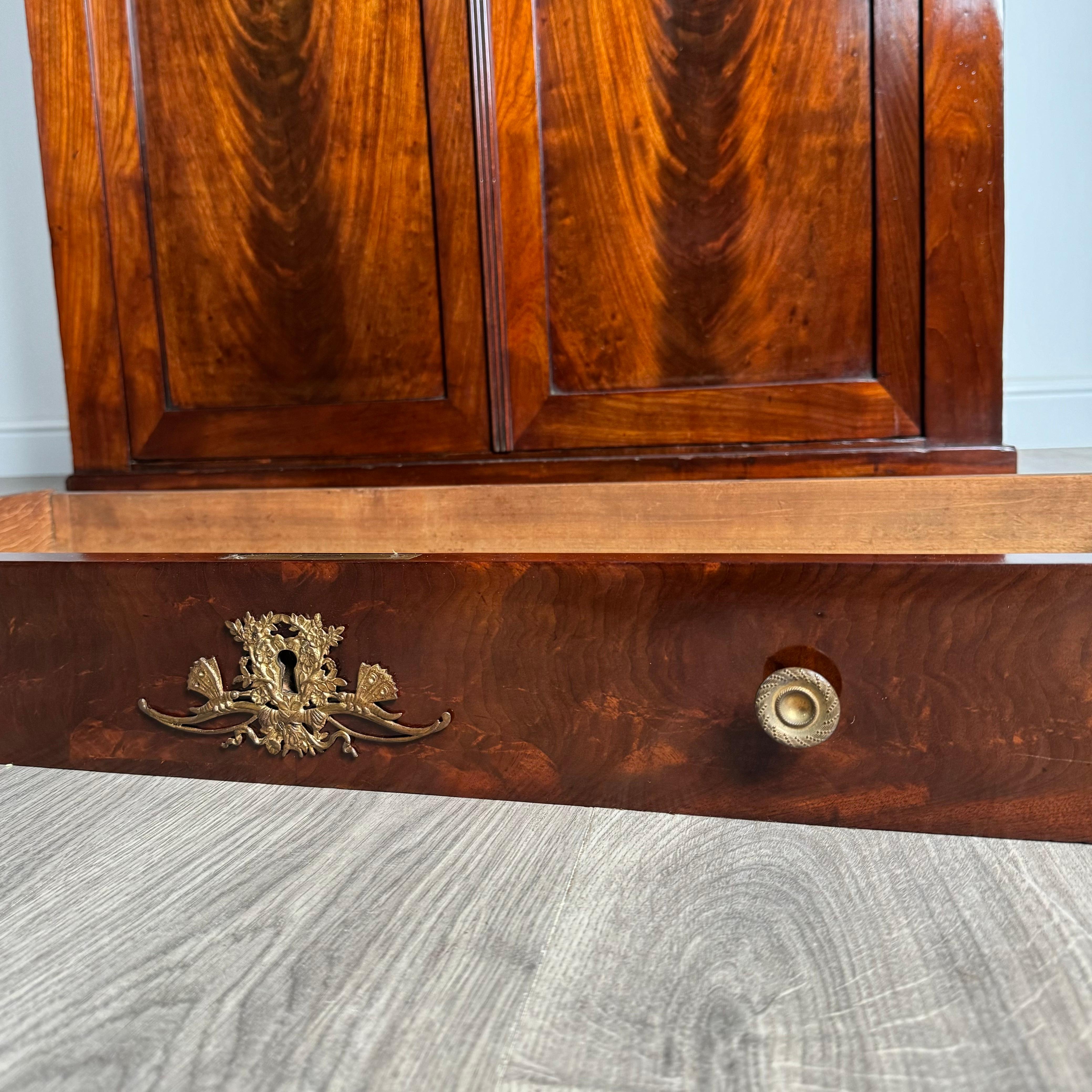 Vitrine française ancienne du 19ème siècle en acajou (REF AF-3227) en vente 7