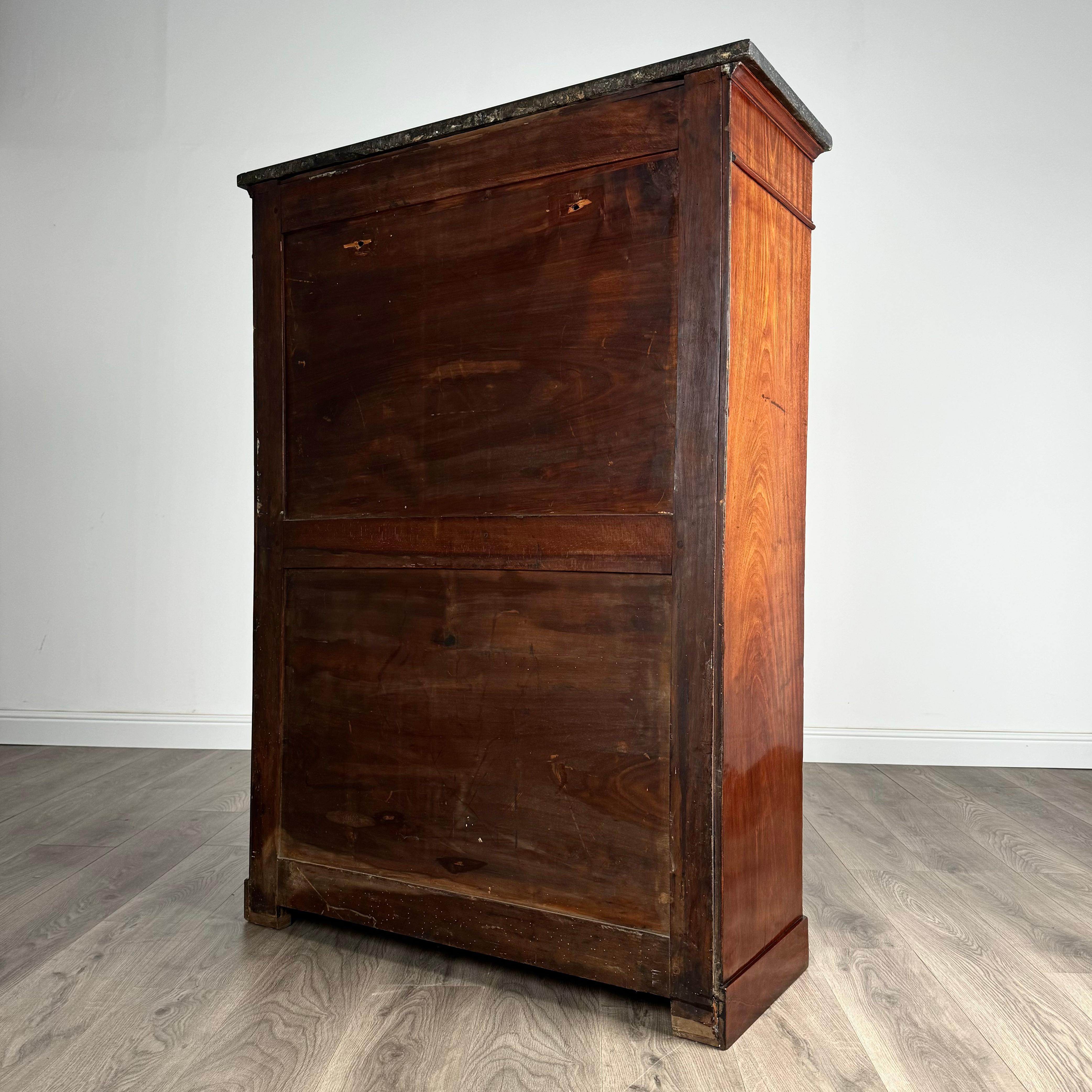 Vitrine française ancienne du 19ème siècle en acajou (REF AF-3227) en vente 2