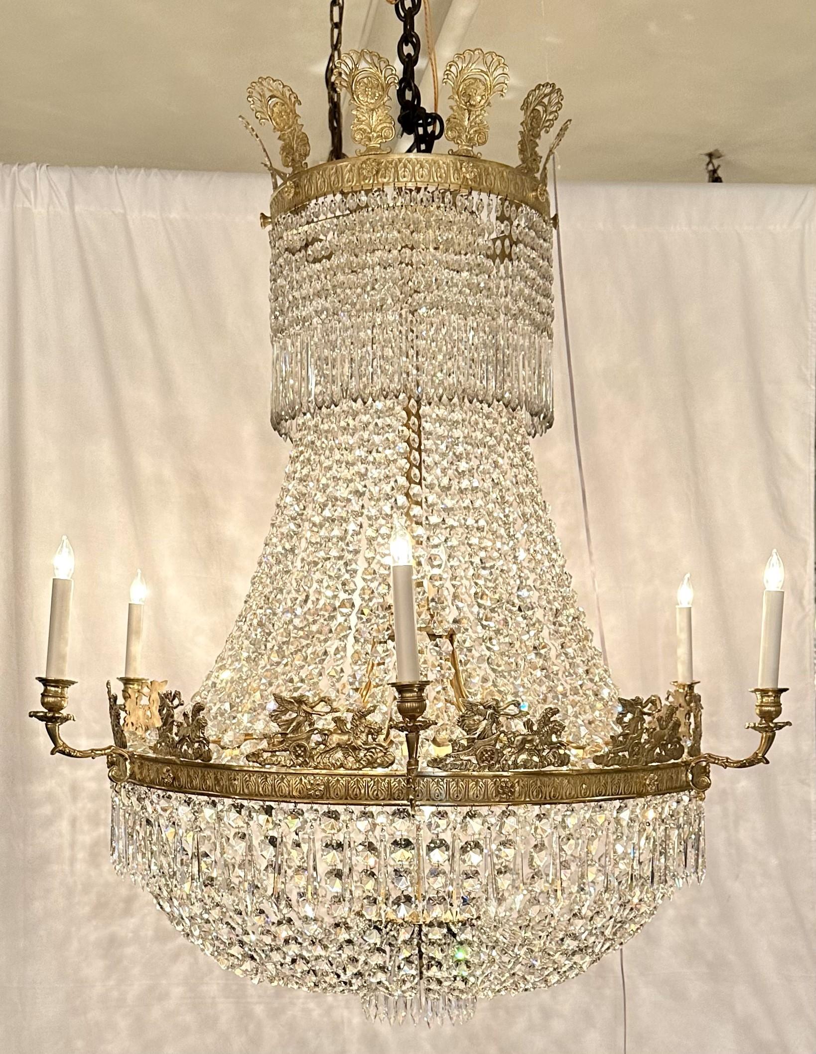 Empire Lustre ancien du 19ème siècle en cristal de Baccarat et bronze doré. en vente