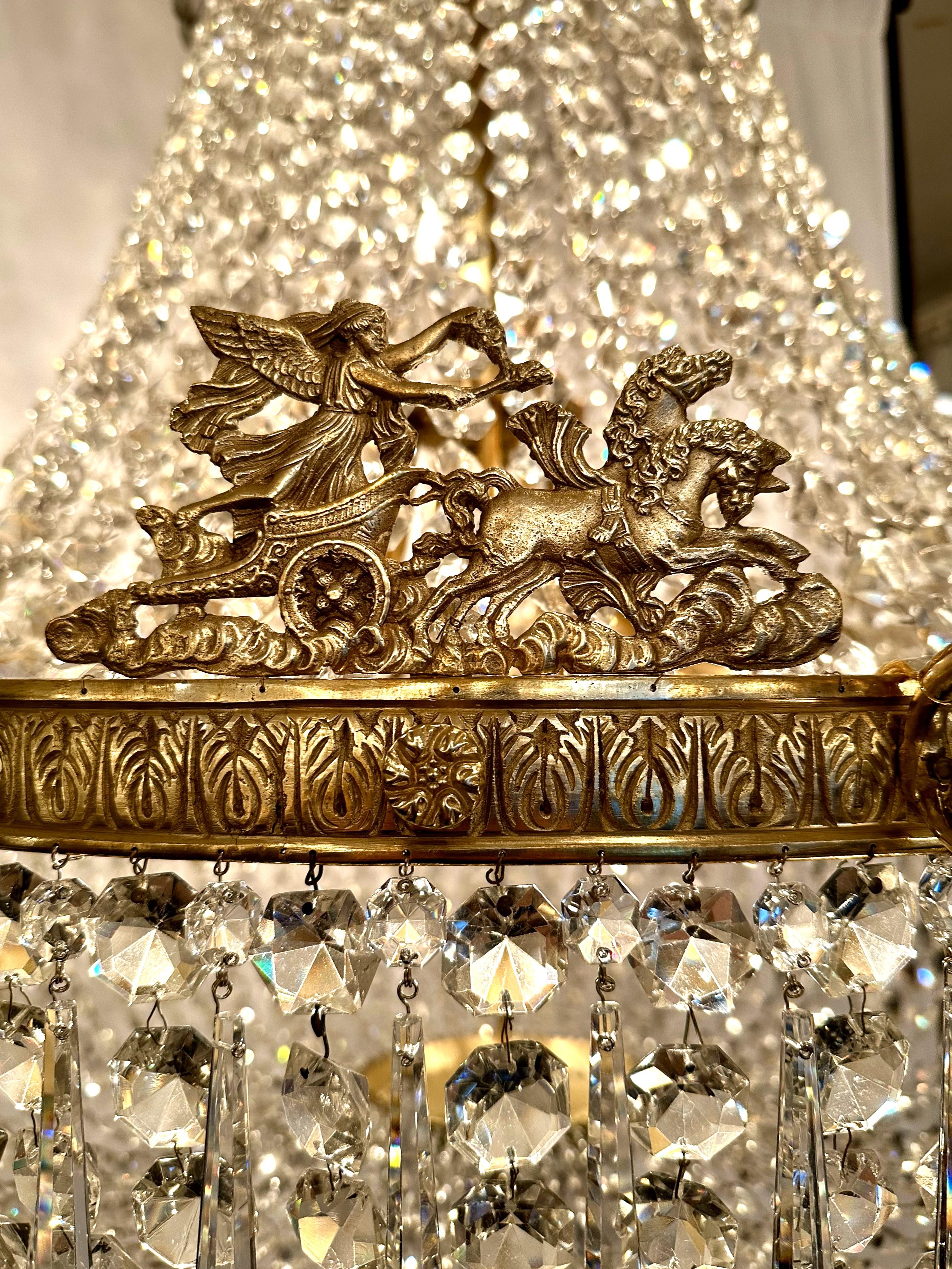 Antiker französischer Empire-Kronleuchter aus Baccarat-Kristall und Goldbronze aus dem 19. Jahrhundert. im Angebot 3