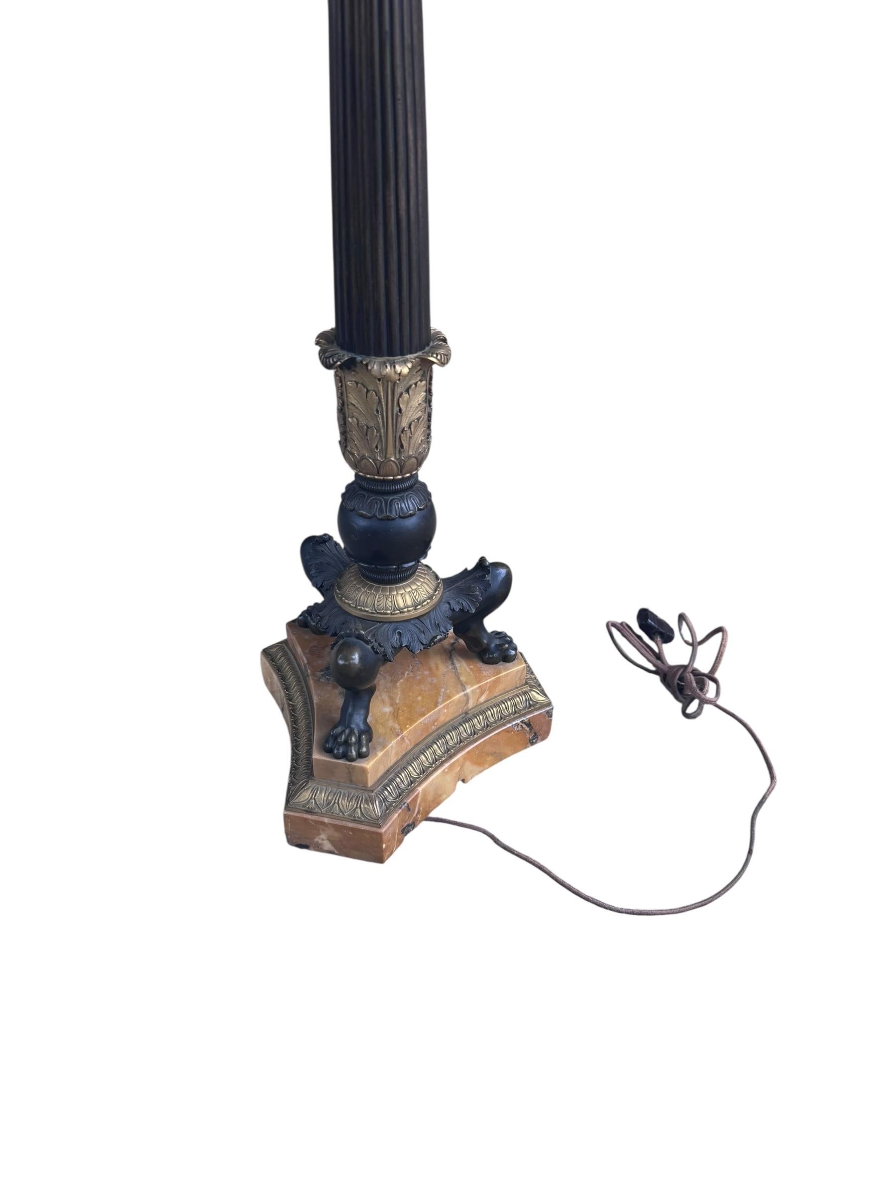 Laiton Antique Lampe Candélabre Empire Française du 19ème siècle en vente