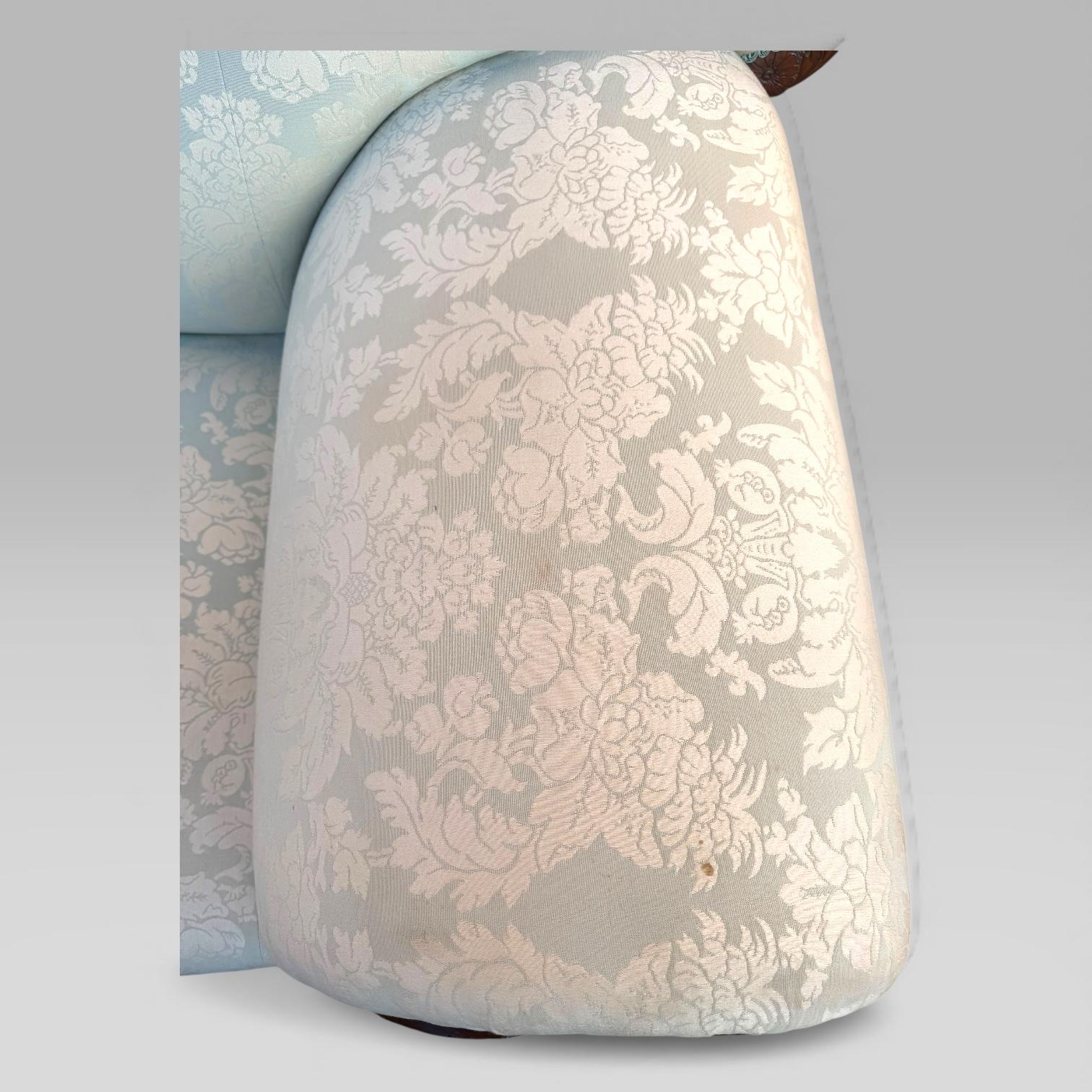 Divano in mogano a fiamma impero francese del XIX secolo con dettagli intagliati in vendita 6